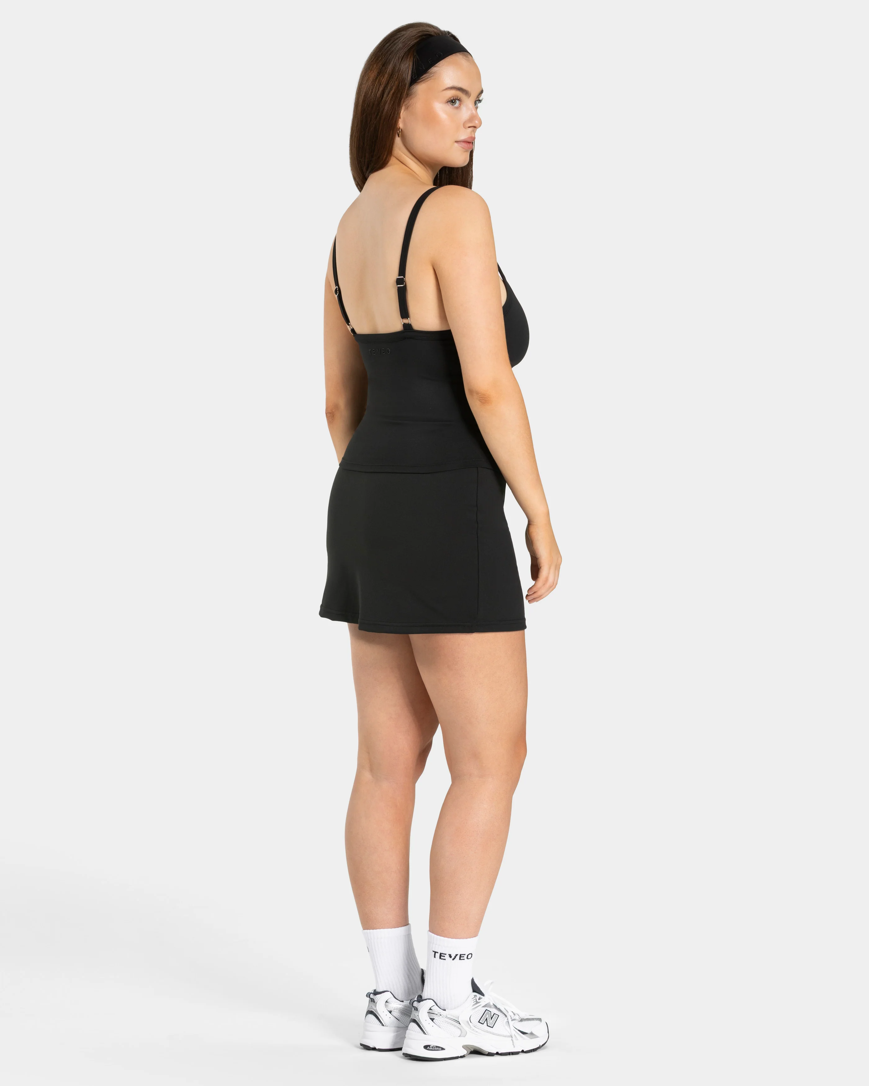 Mellow Cami Top "Schwarz" - Image 5