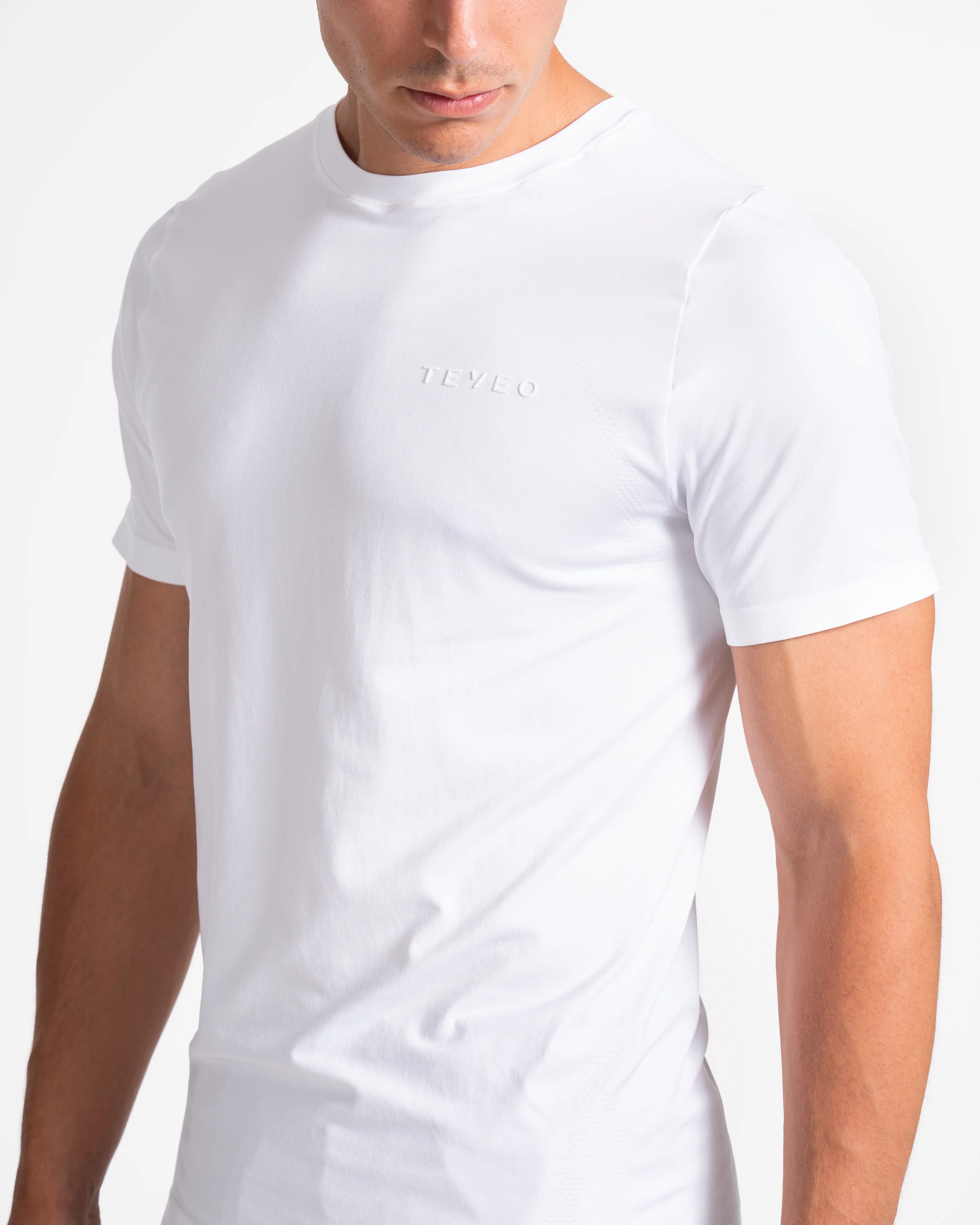 Pace Fitted T-Shirt "Weiß" - Image 4