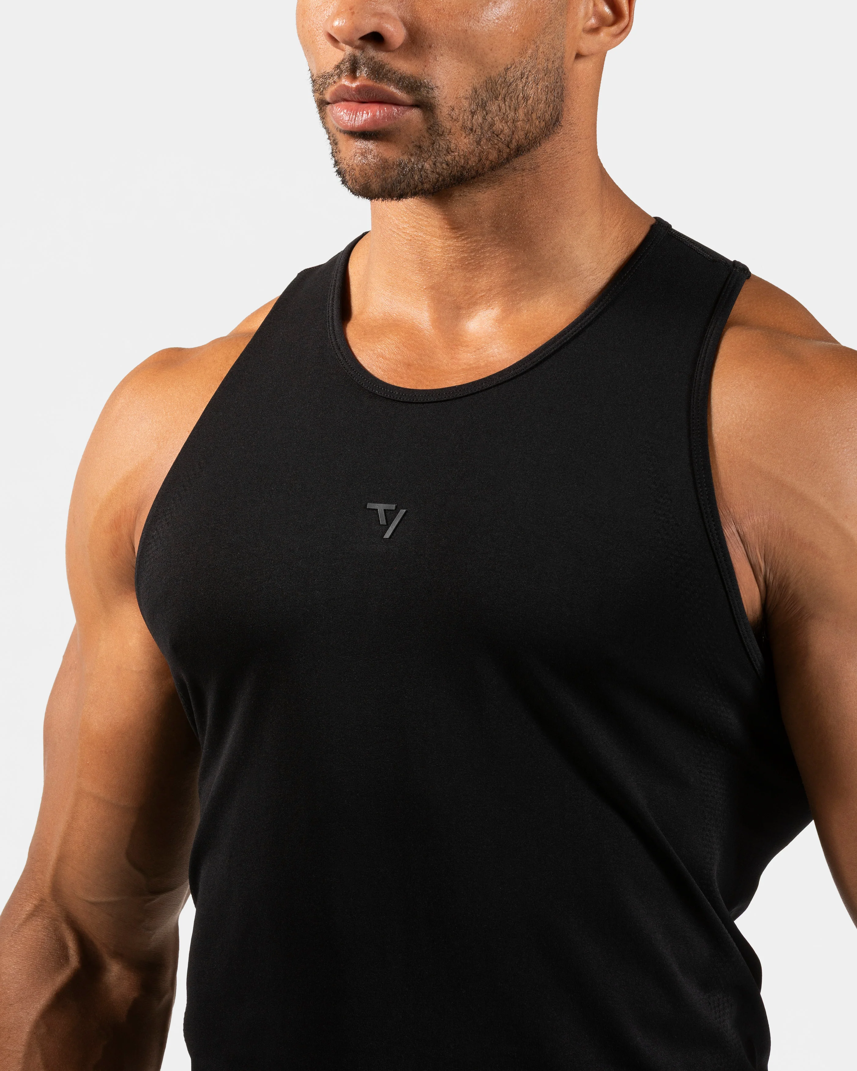 Pace Fitted Tank "Schwarz" - Image 4