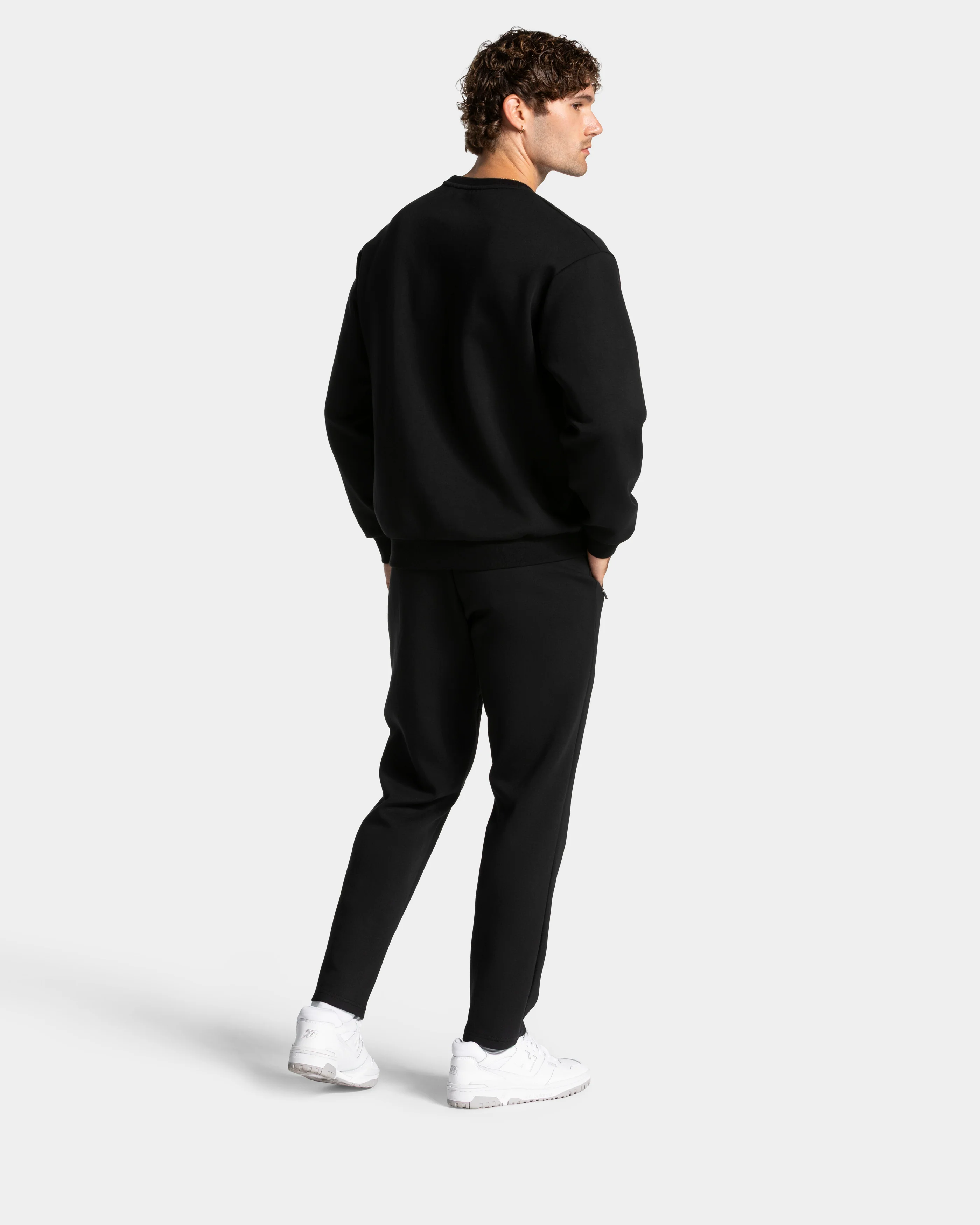 Prime Sweater "Schwarz" - Image 5