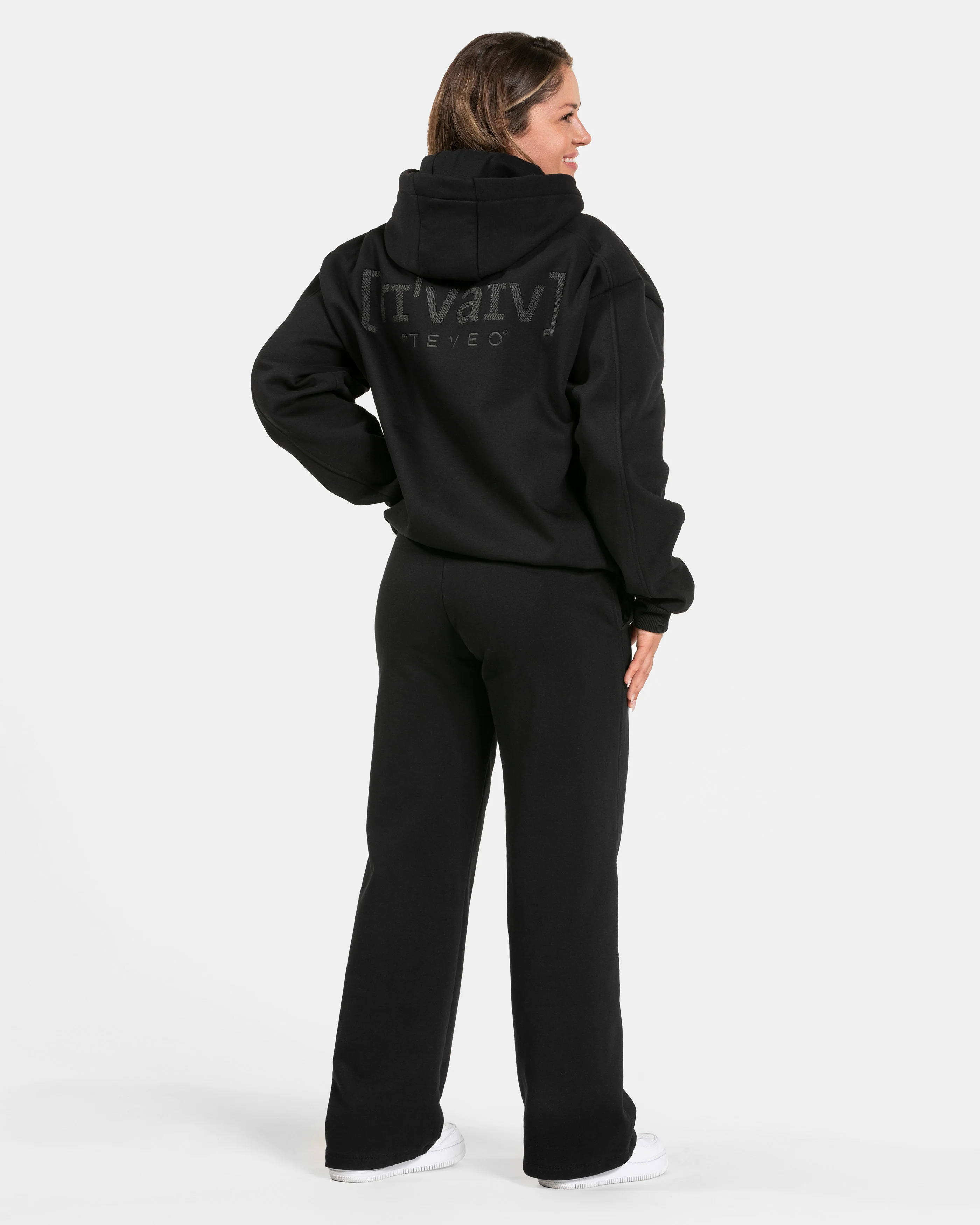 RI’VAIV Oversized Hoodie "Schwarz" - Image 5