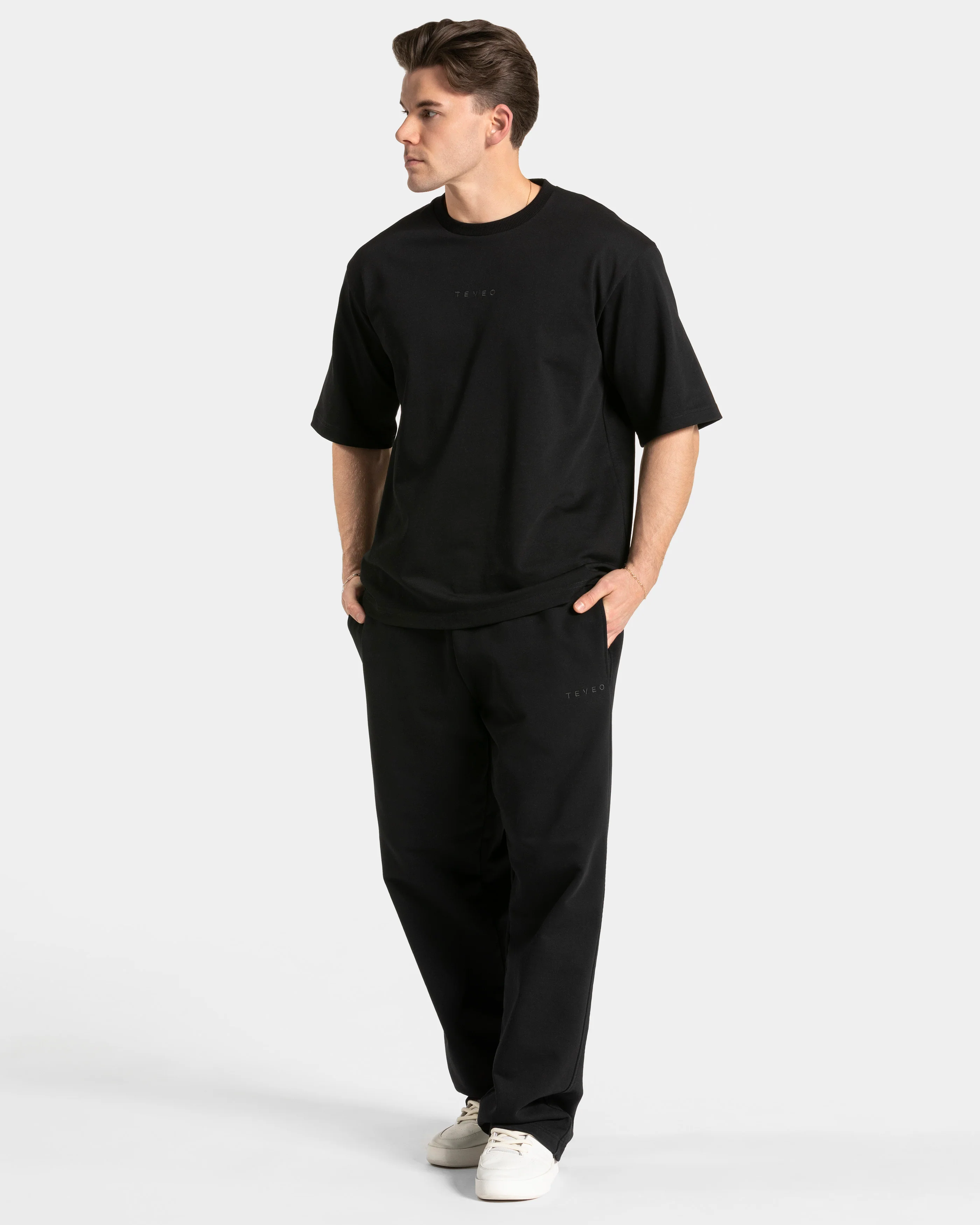 RI’VAIV Oversized T-Shirt "Schwarz" - Image 3