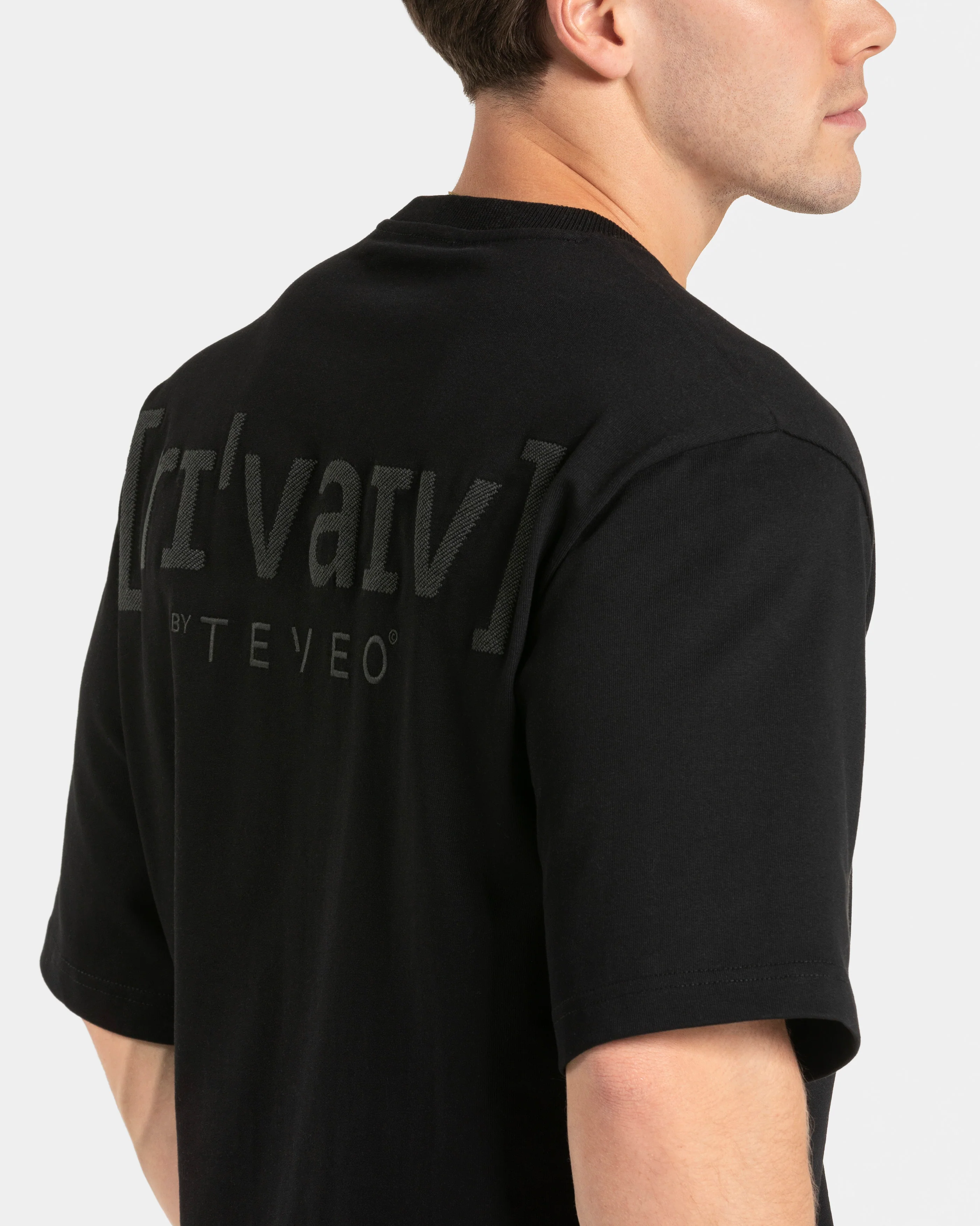 RI’VAIV Oversized T-Shirt "Schwarz" - Image 4