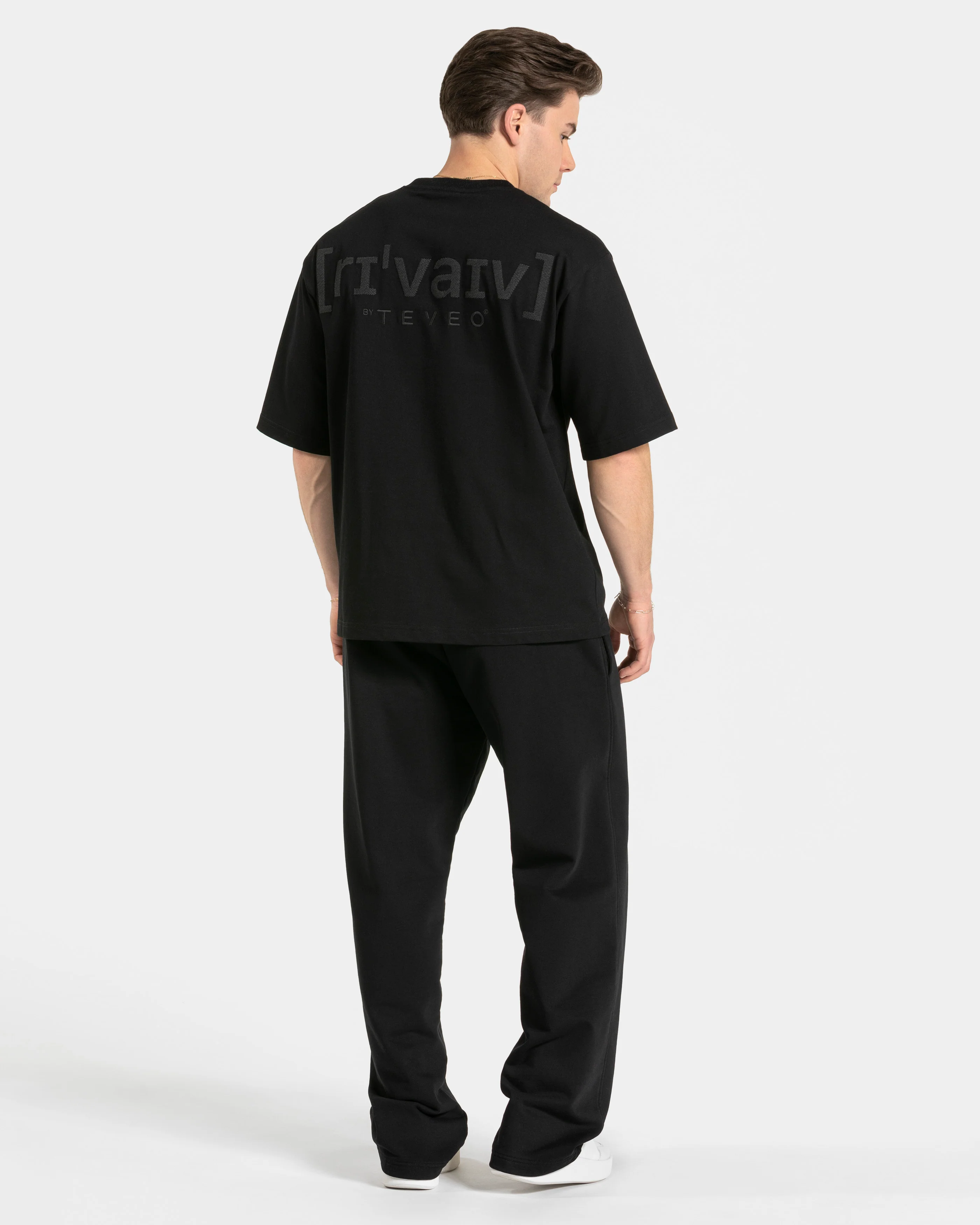 RI’VAIV Oversized T-Shirt "Schwarz" - Image 5