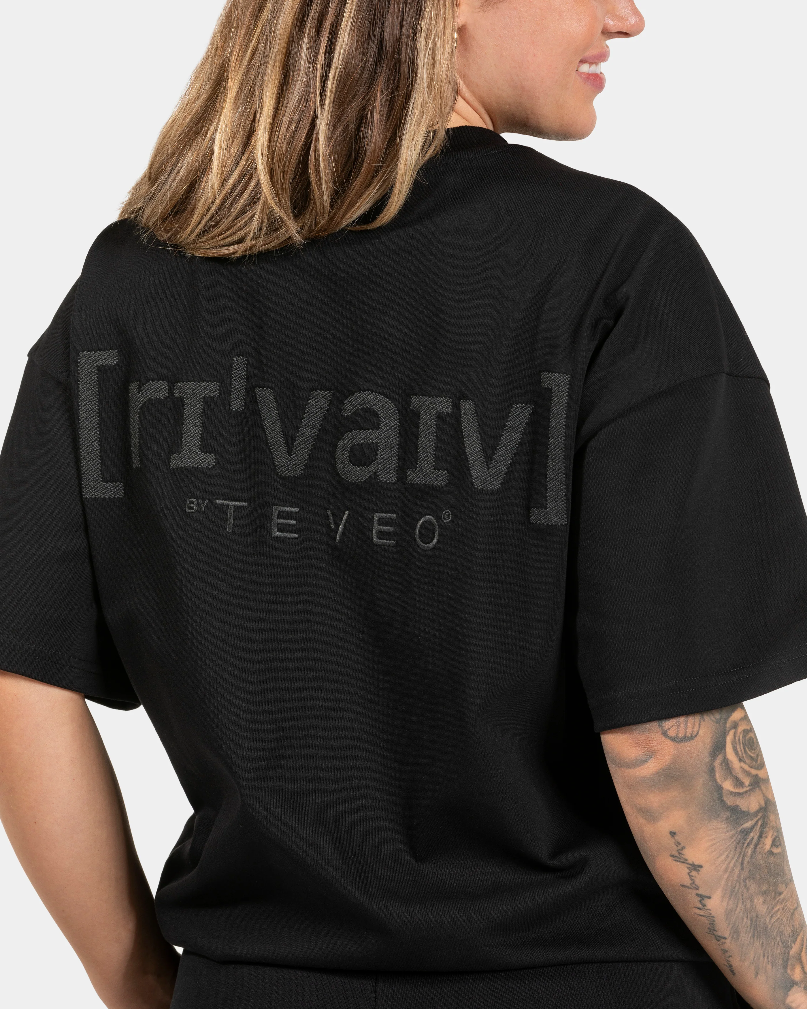 RI’VAIV Oversized T-Shirt "Schwarz" - Image 4