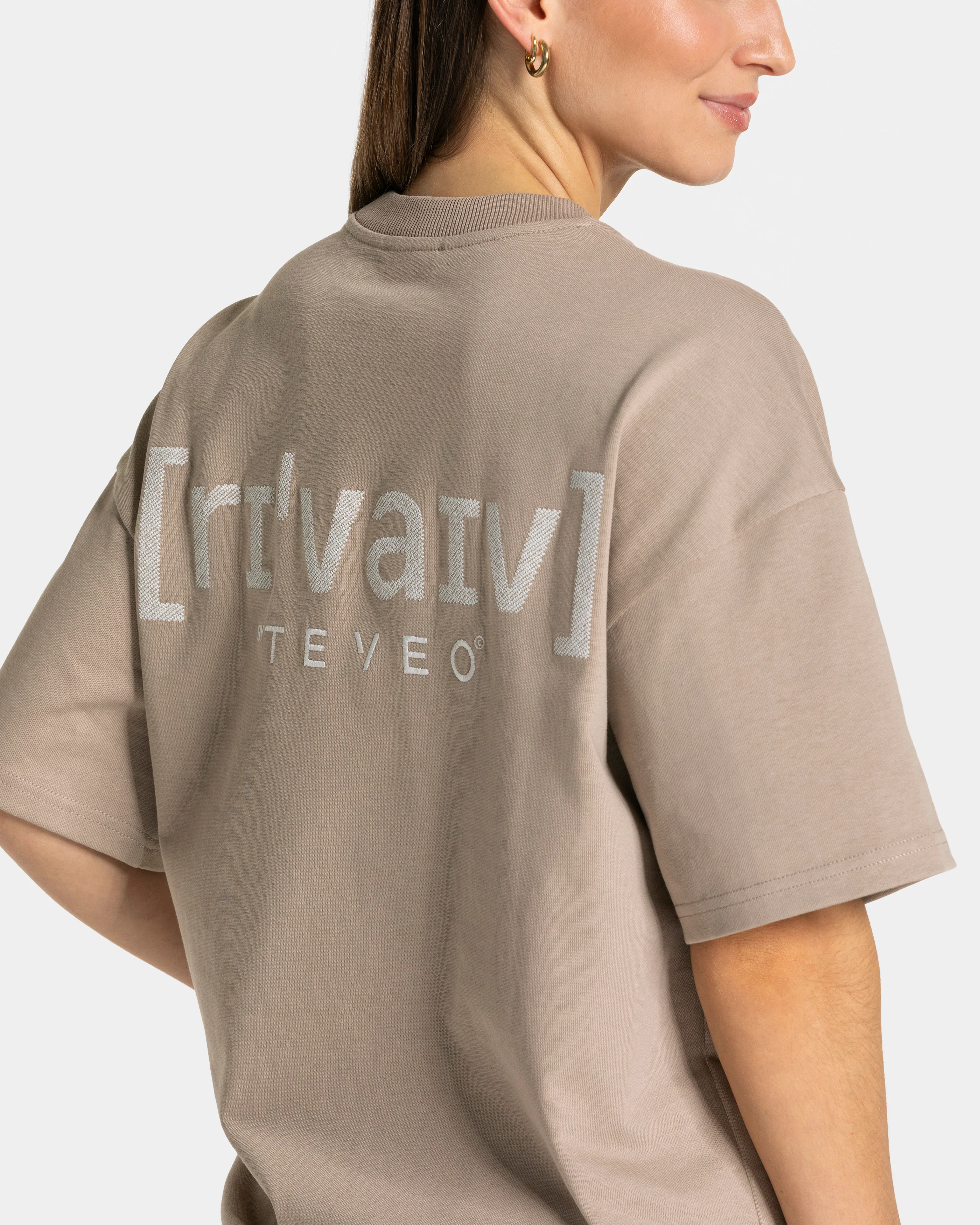 RI’VAIV Oversized T-Shirt "Taupe" - Image 4