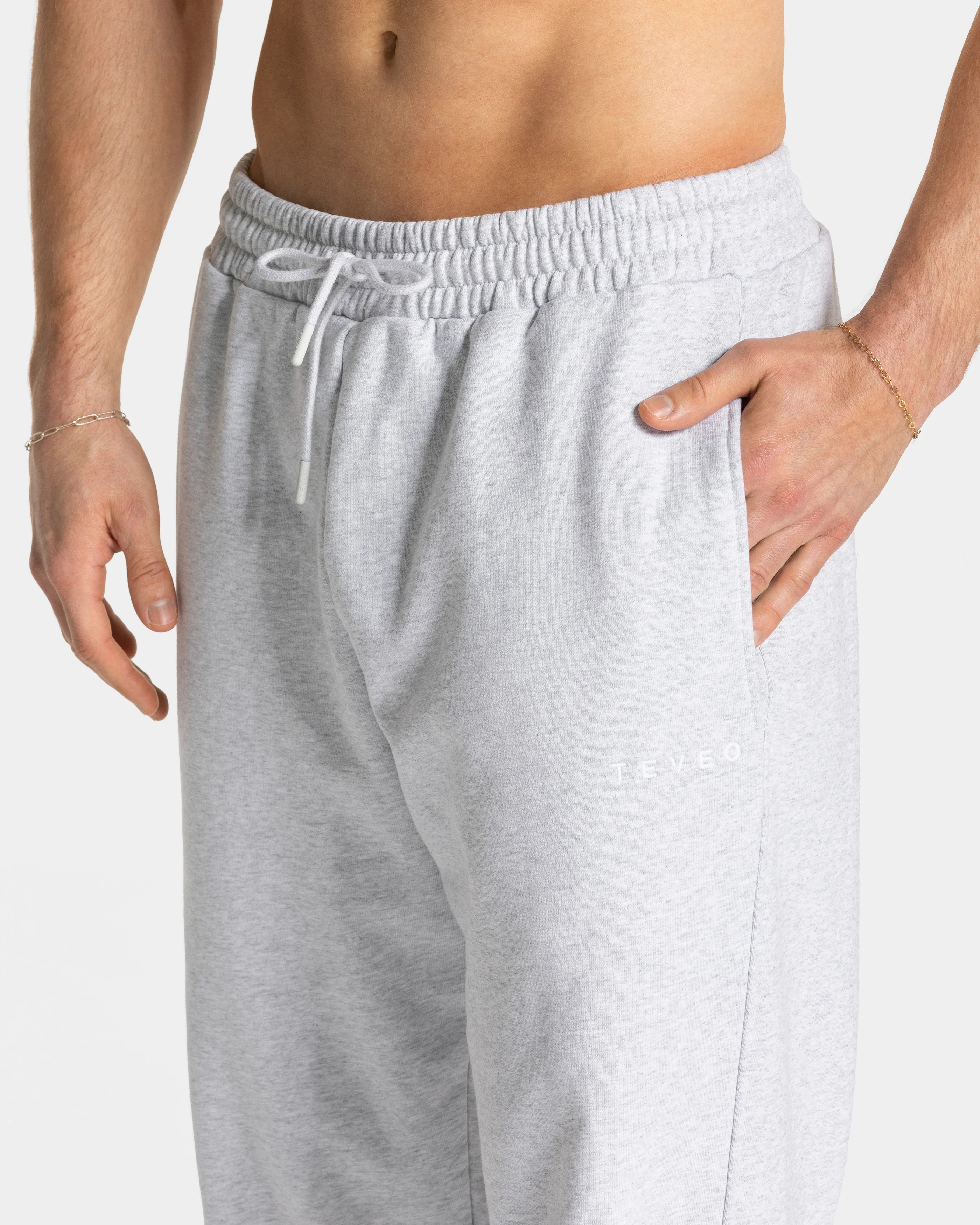 RI’VAIV Straight Leg Jogger "Hellgrau" - Image 4