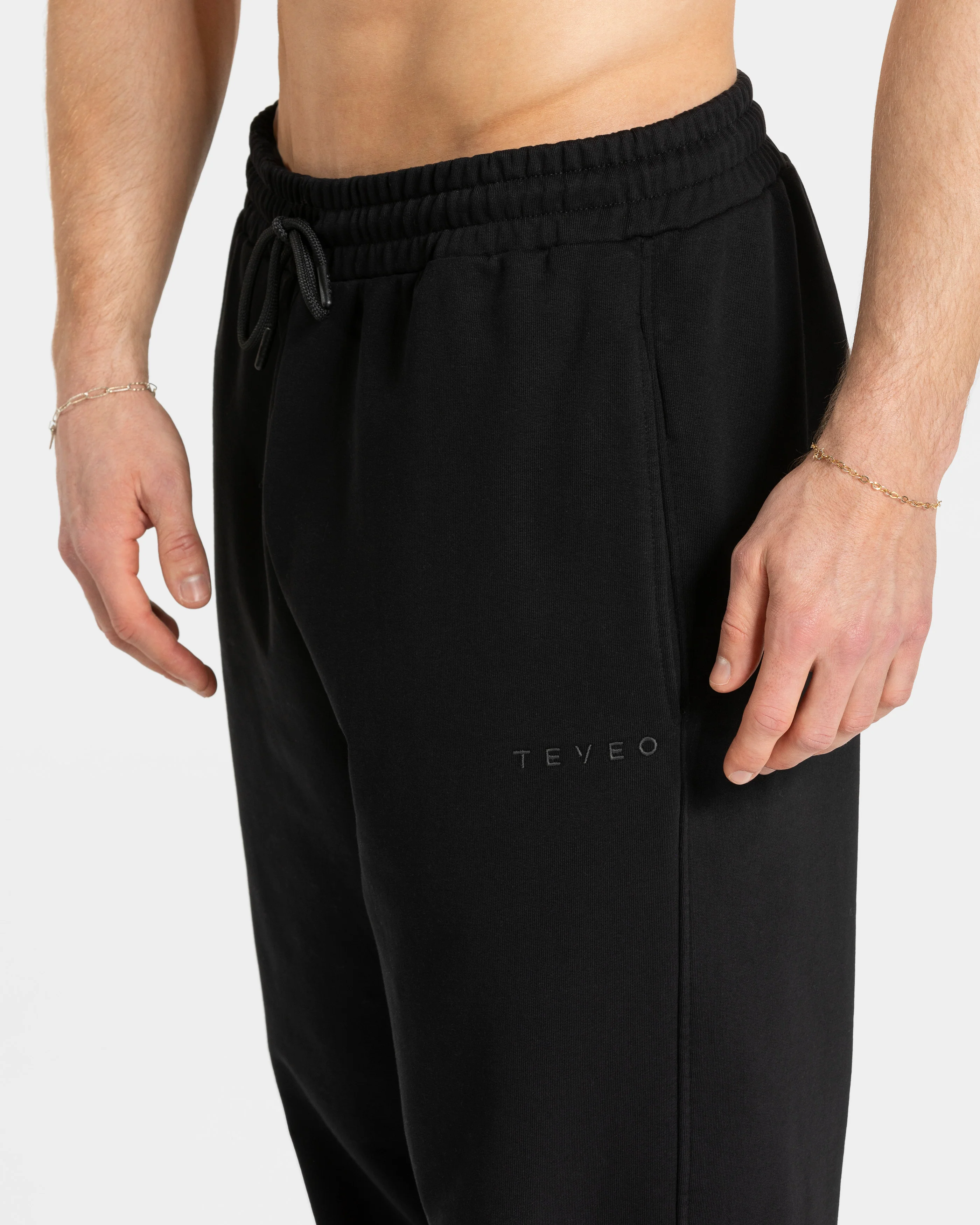 RI’VAIV Straight Leg Jogger "Schwarz" - Image 4