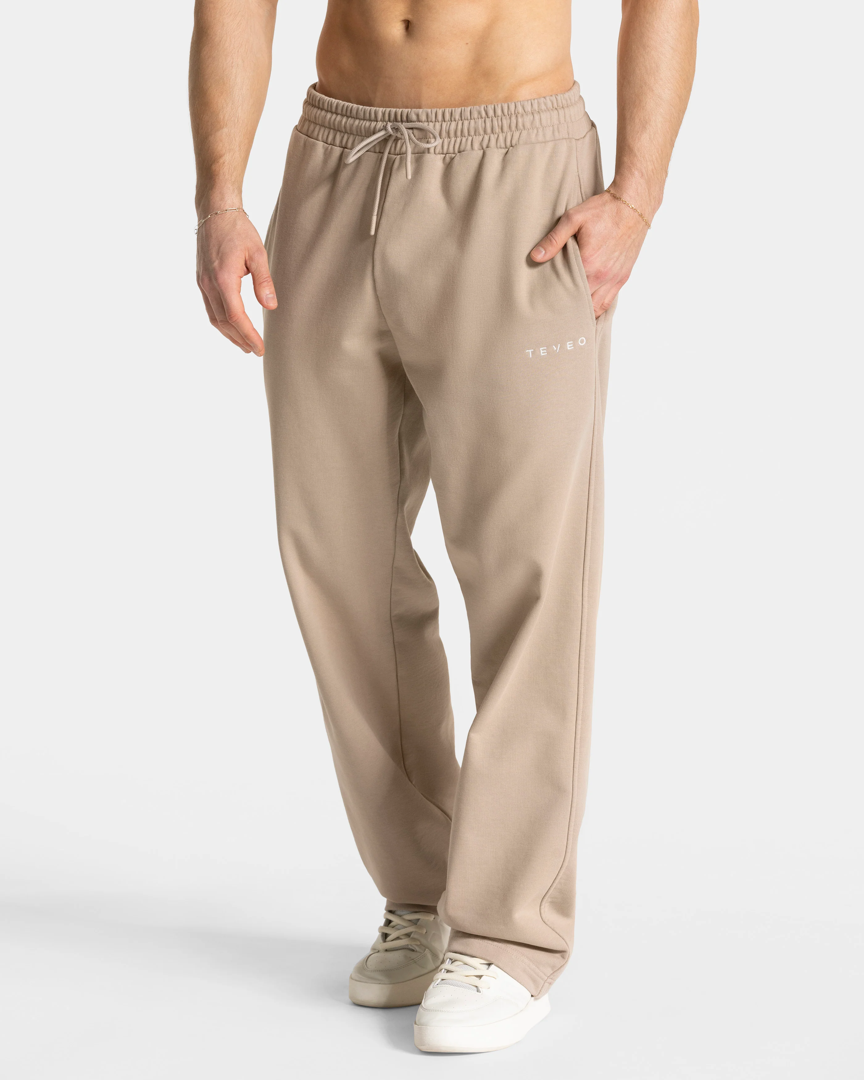 RI’VAIV Straight Leg Jogger "Taupe"