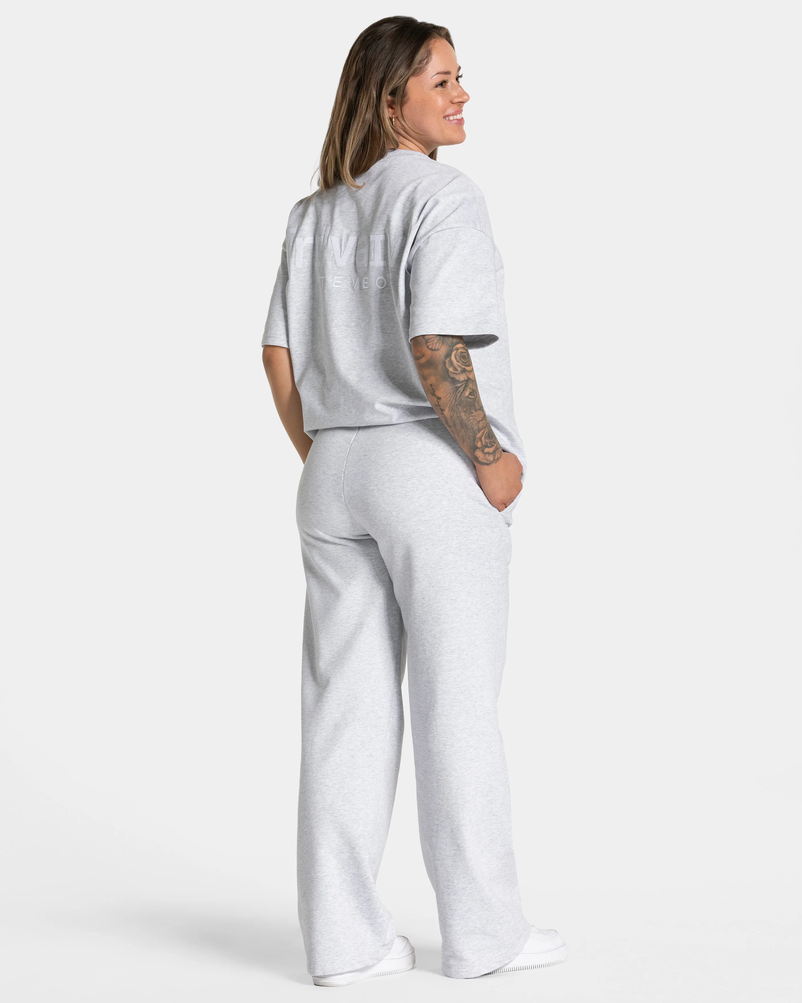 RI’VAIV Straight Leg Jogger "Hellgrau" - Image 5