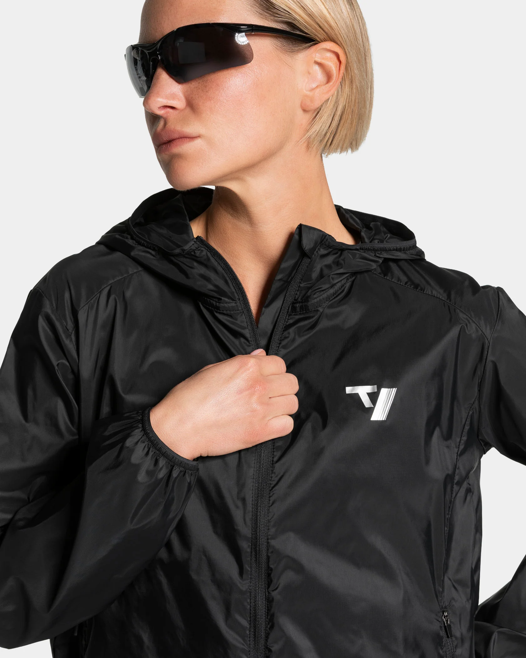 RUN Lightweight Zip Jacke "Schwarz" - Image 4