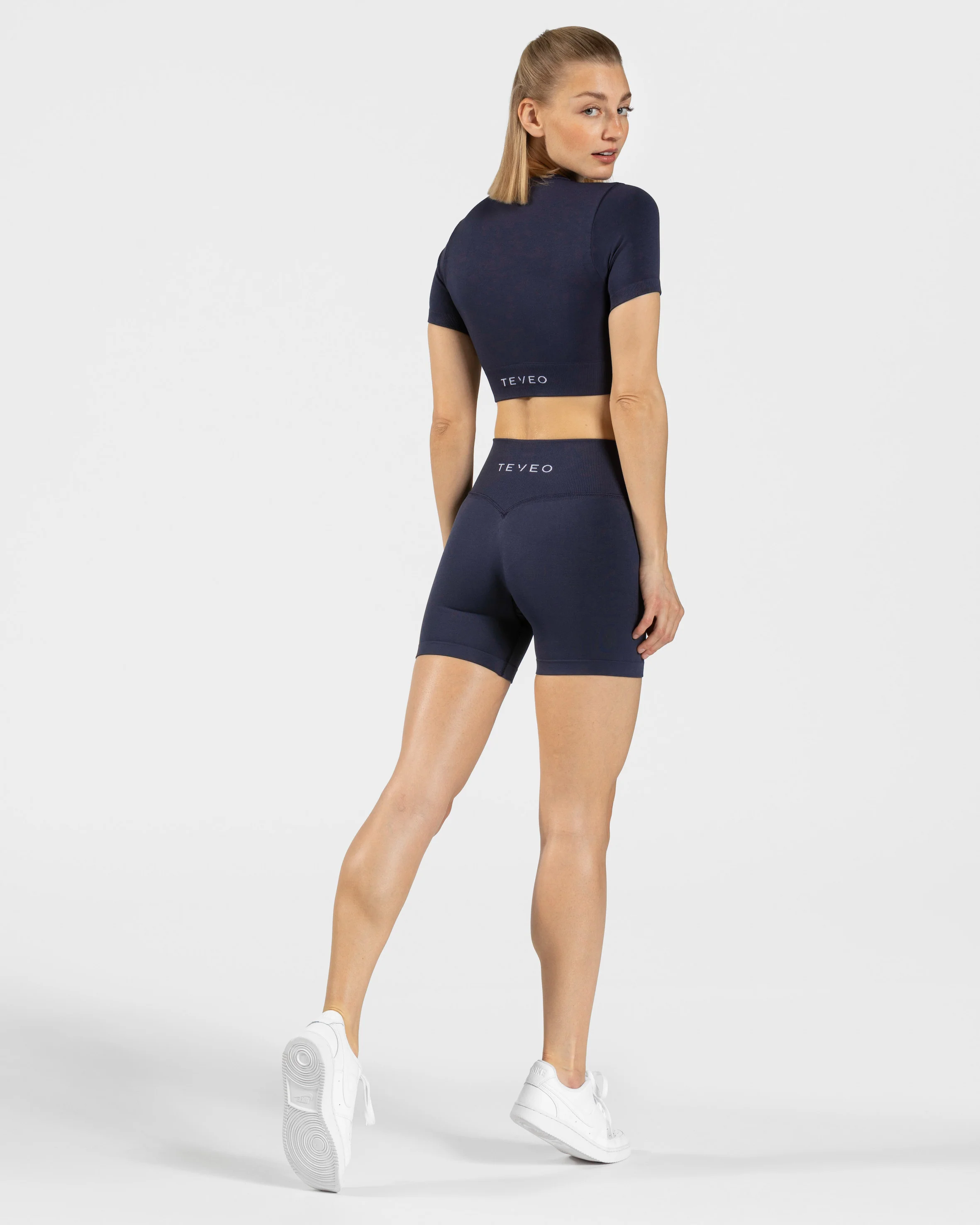 Sensation Crop Top "Dunkelblau" - Image 5
