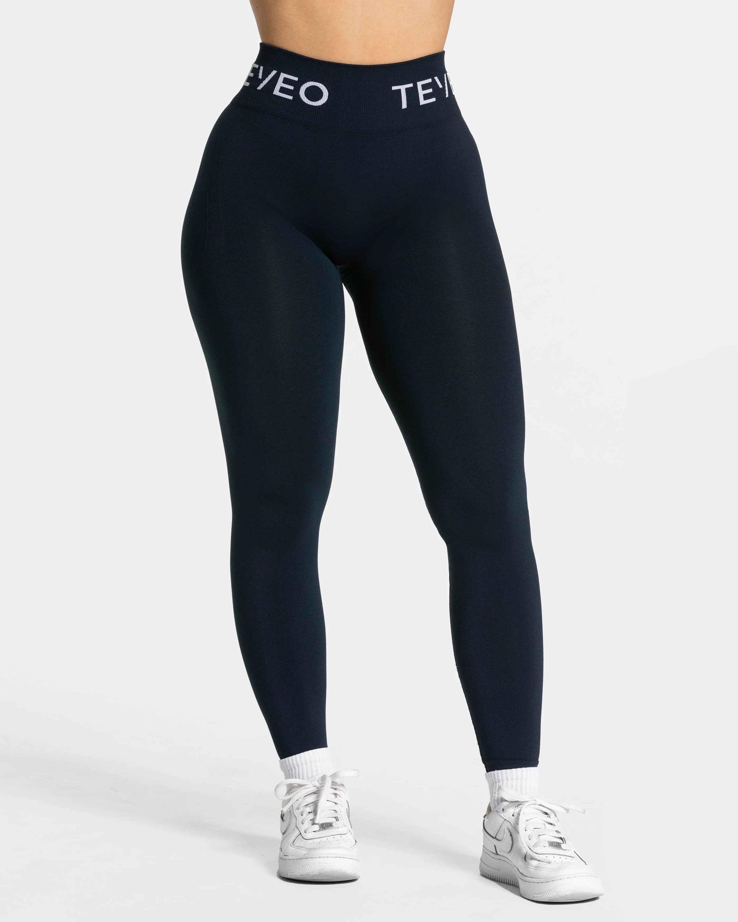 Signature Covert Scrunch Leggings "Midnight" - Image 2