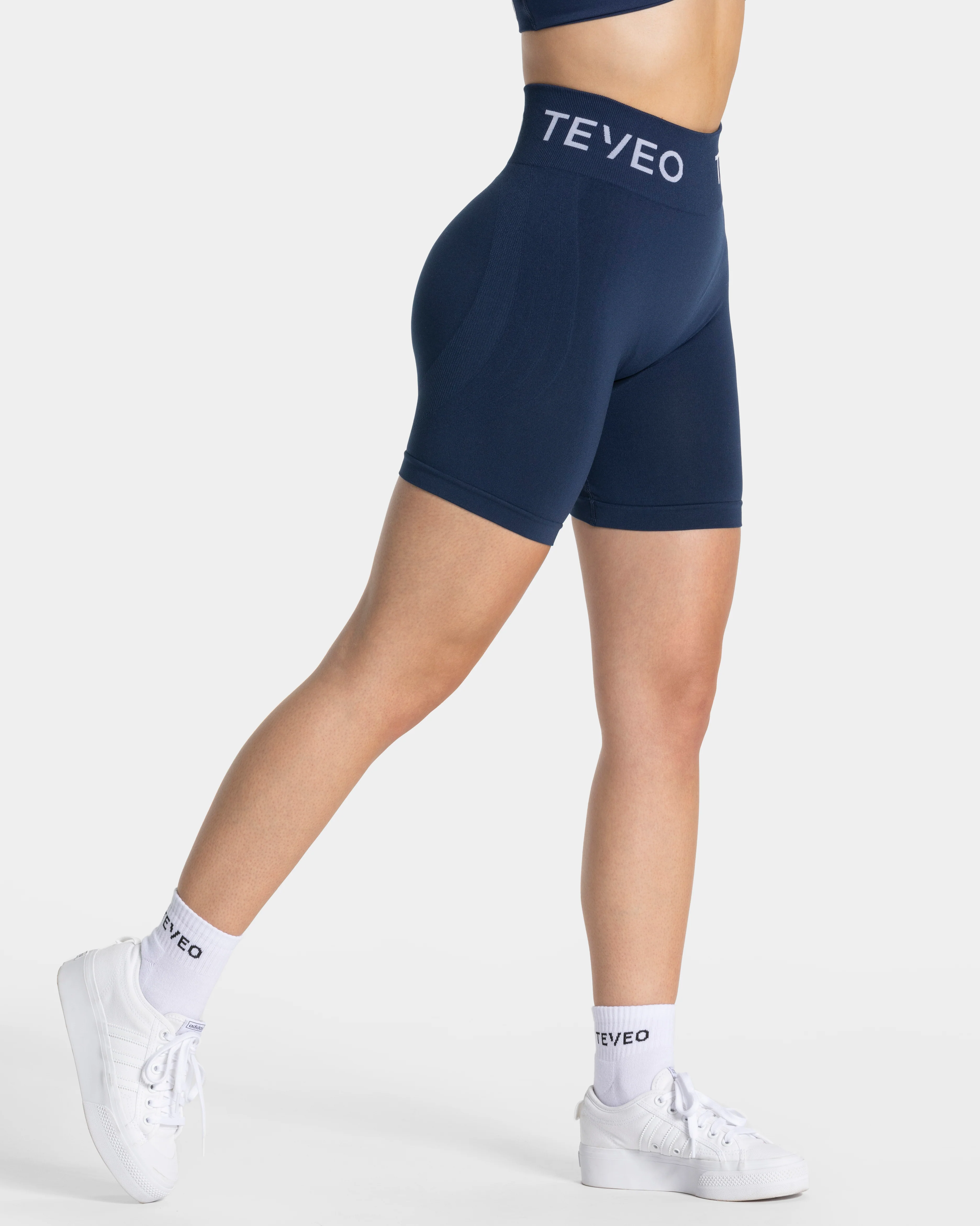 Signature Covert Scrunch Shorts "Dunkelblau" - Image 2