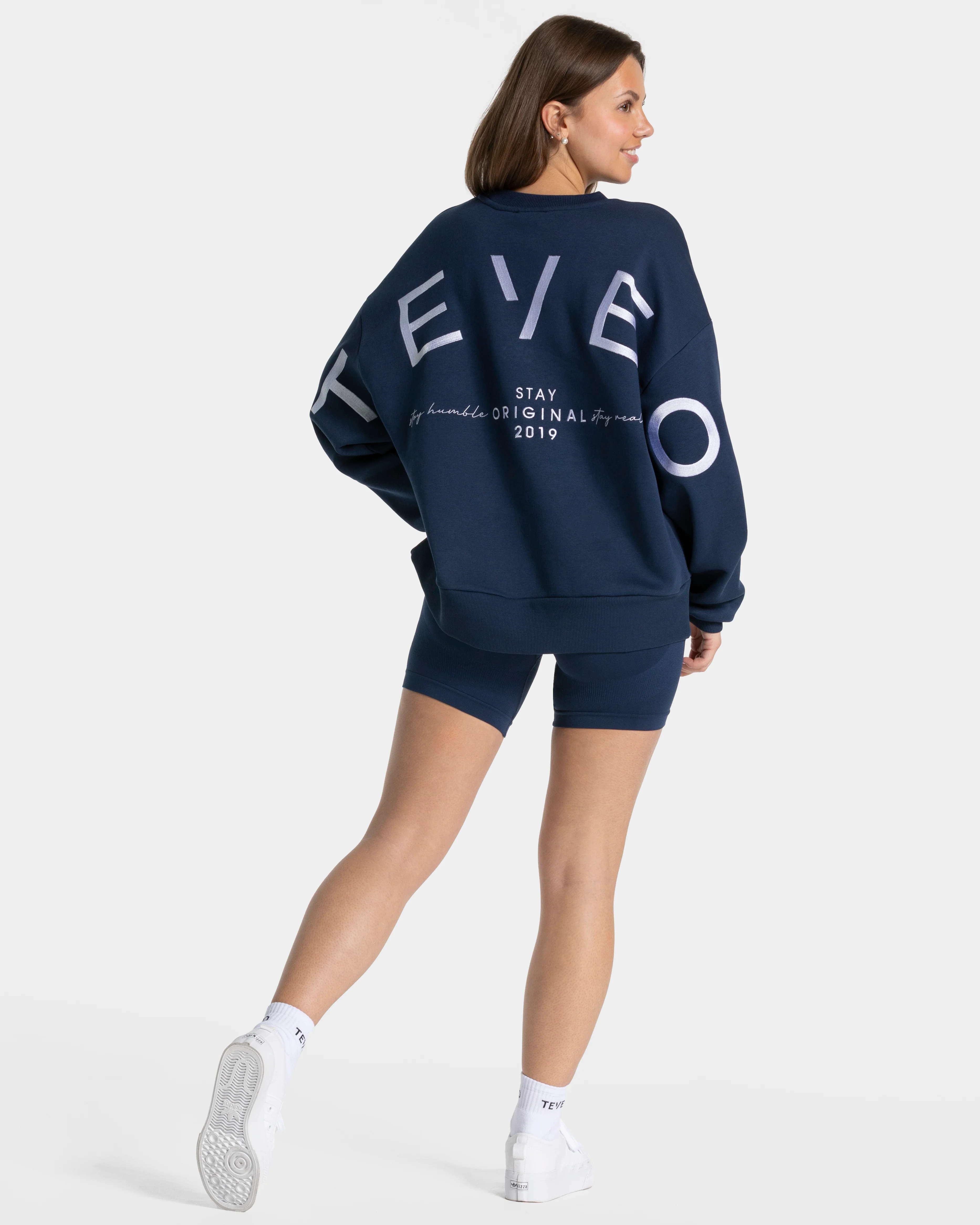 Signature Oversized Sweater "Dunkelblau" - Image 5