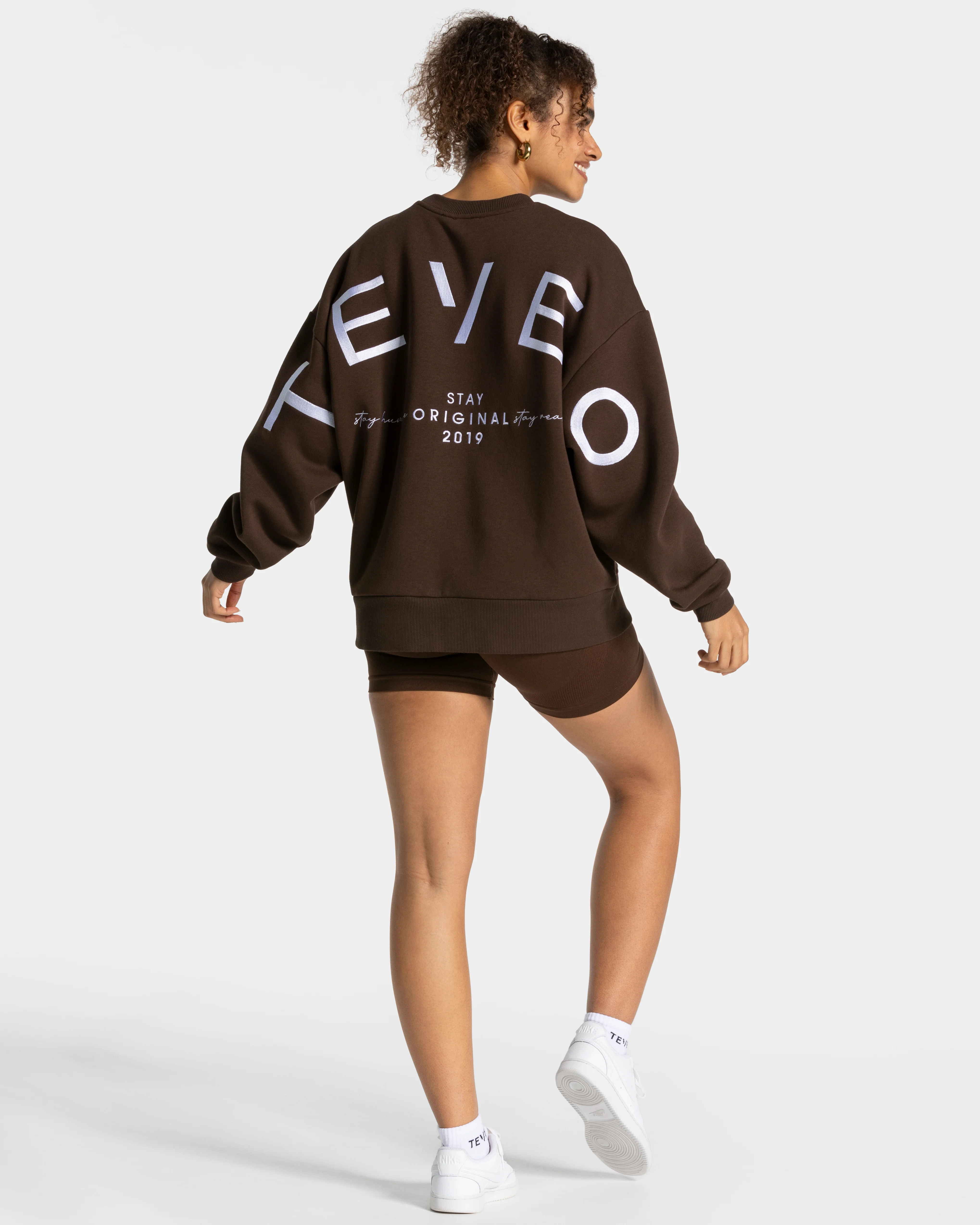 Signature Oversized Sweater "Dunkelbraun" - Image 5