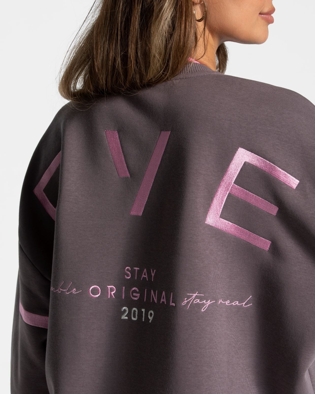 Signature Oversized Sweater "Graphit" - Image 4