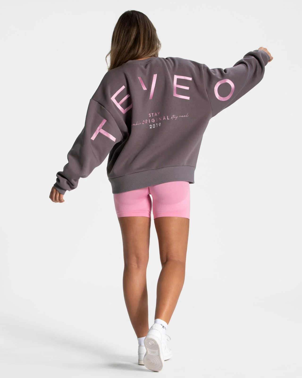 Signature Oversized Sweater "Graphit" - Image 5