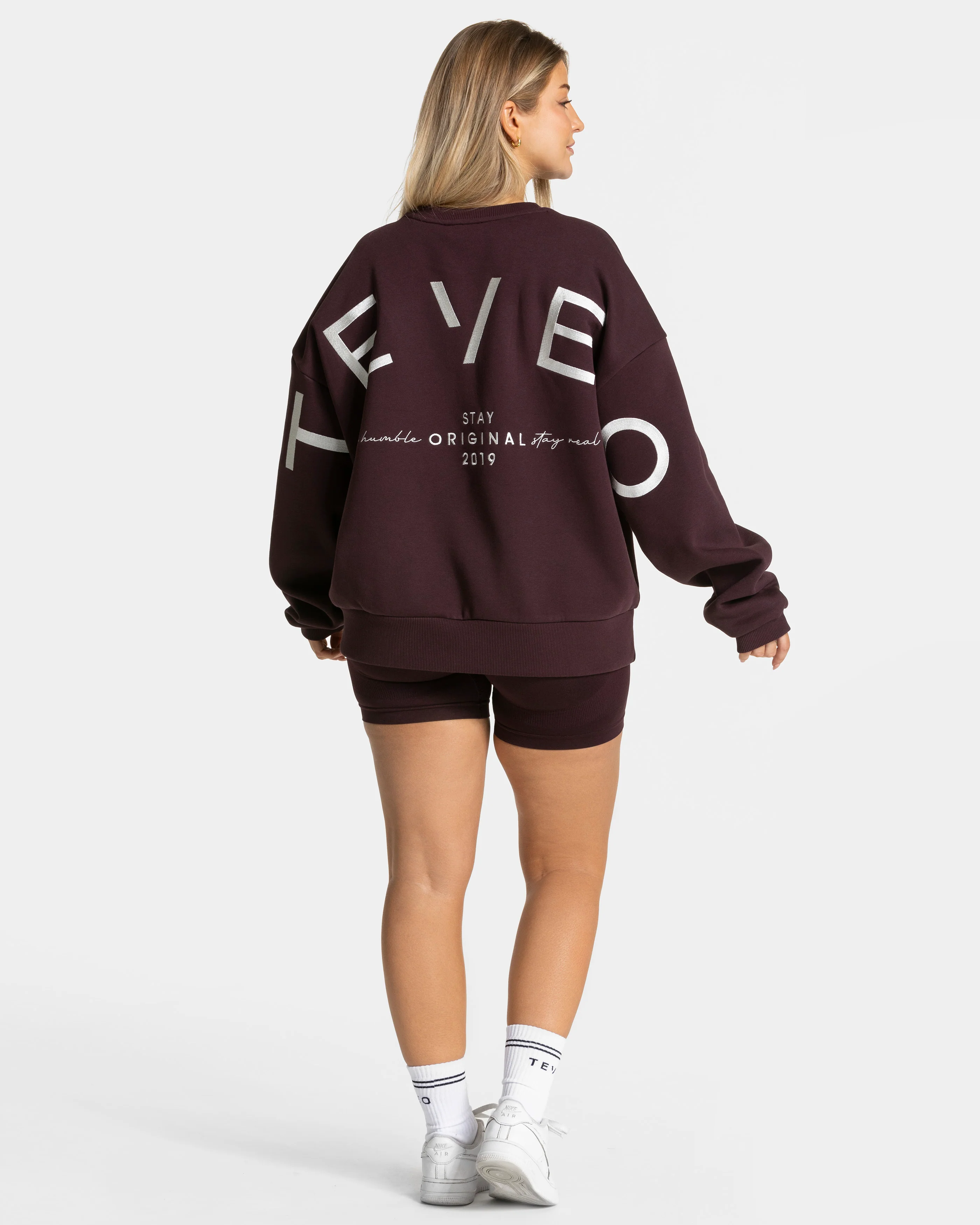Signature Oversized Sweater "Merlot" - Image 5