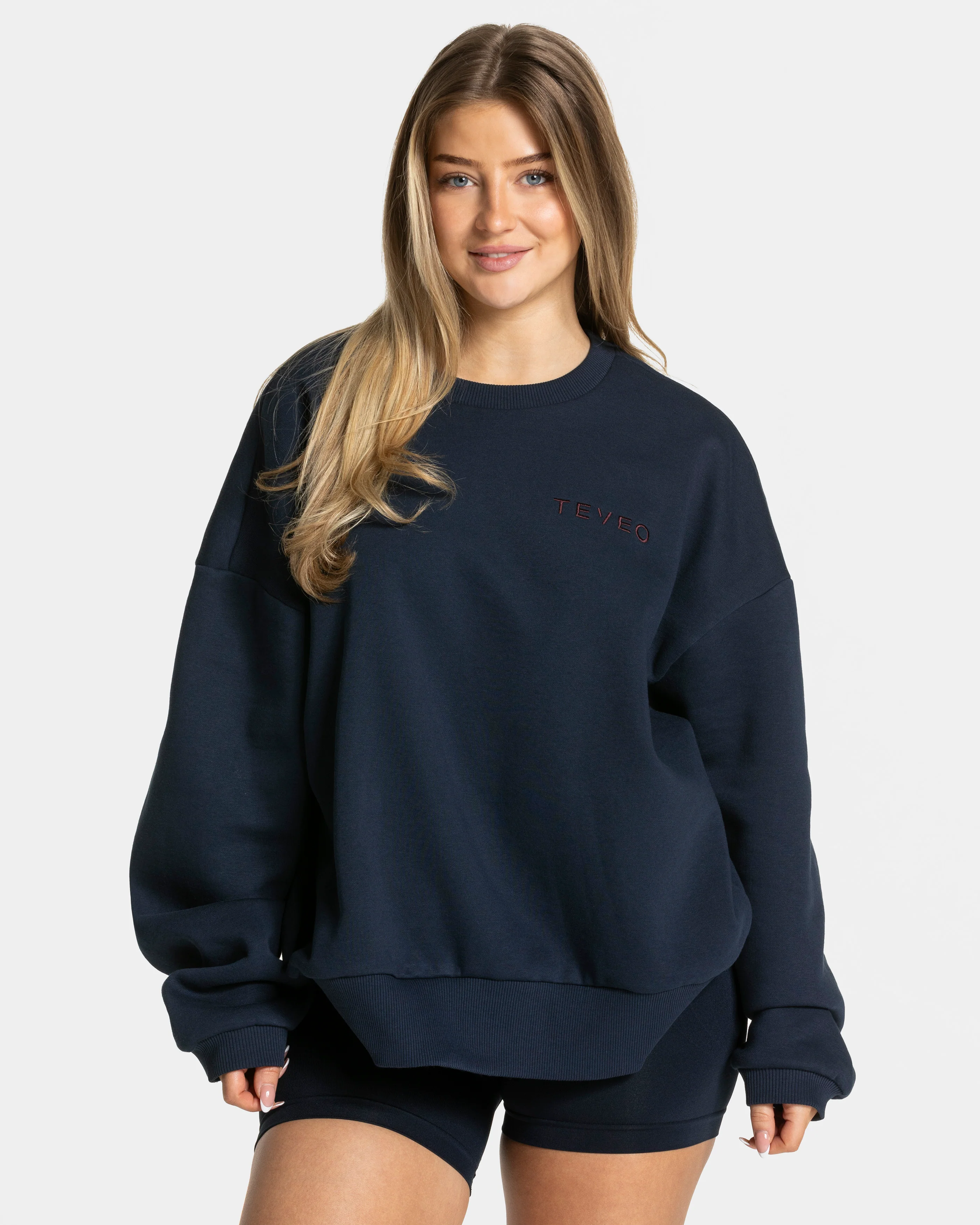 Signature Oversized Sweater "Midnight" - Image 2