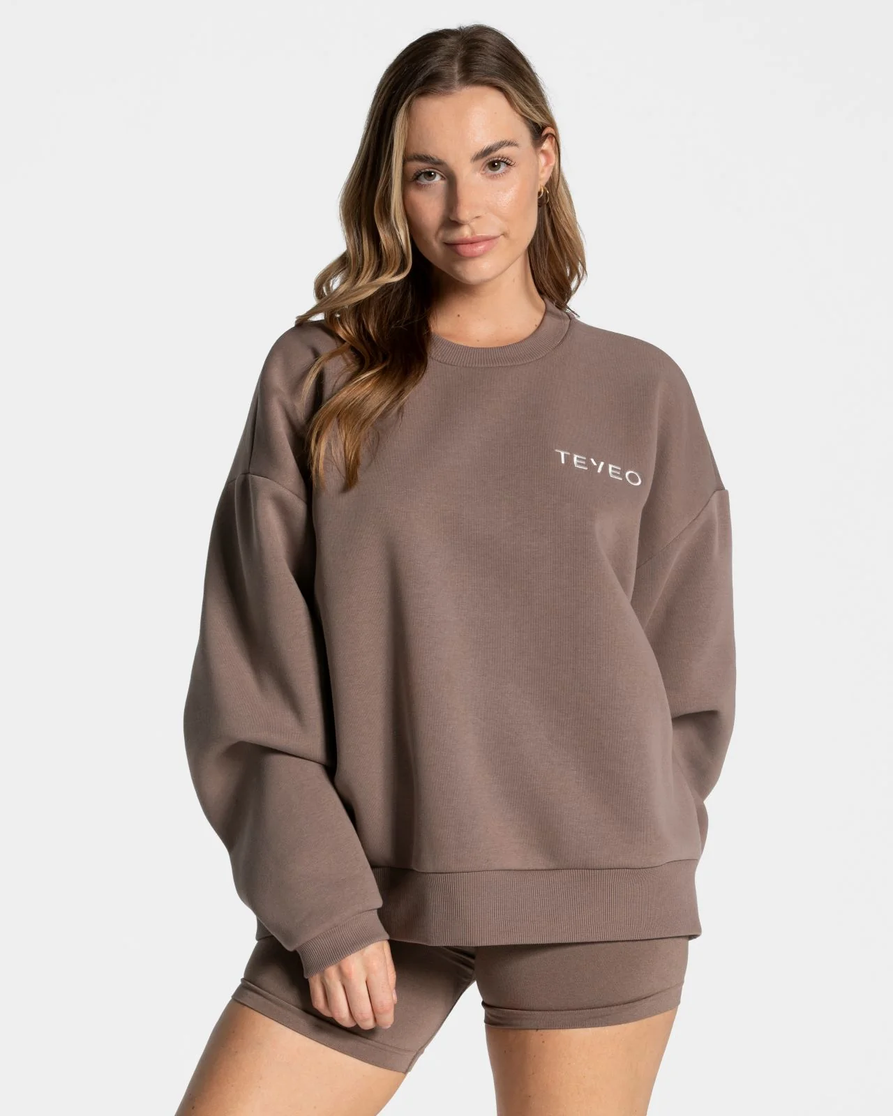 Signature Oversized Sweater "Mokka" - Image 2