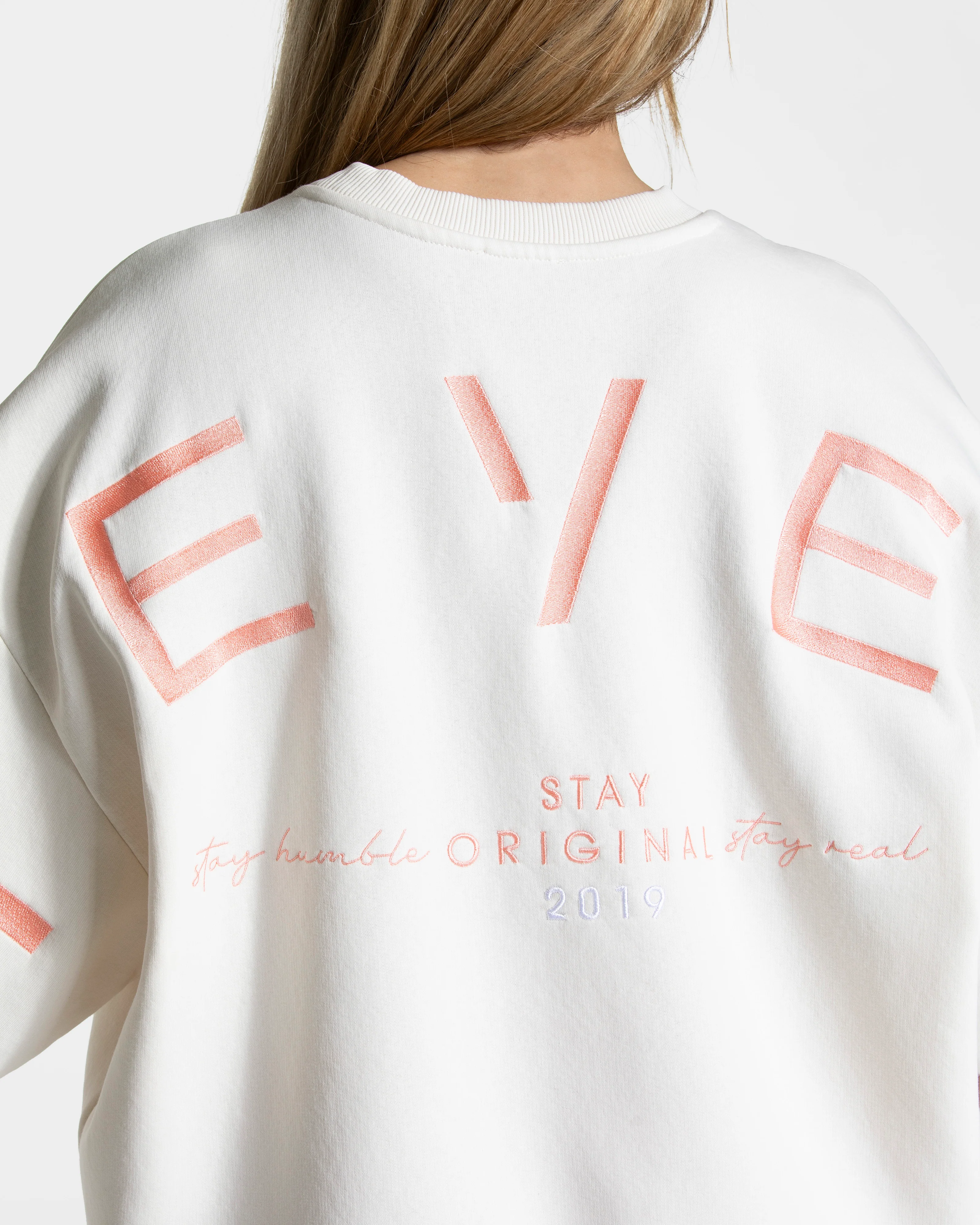 Signature Oversized Sweater "Peach" - Image 4