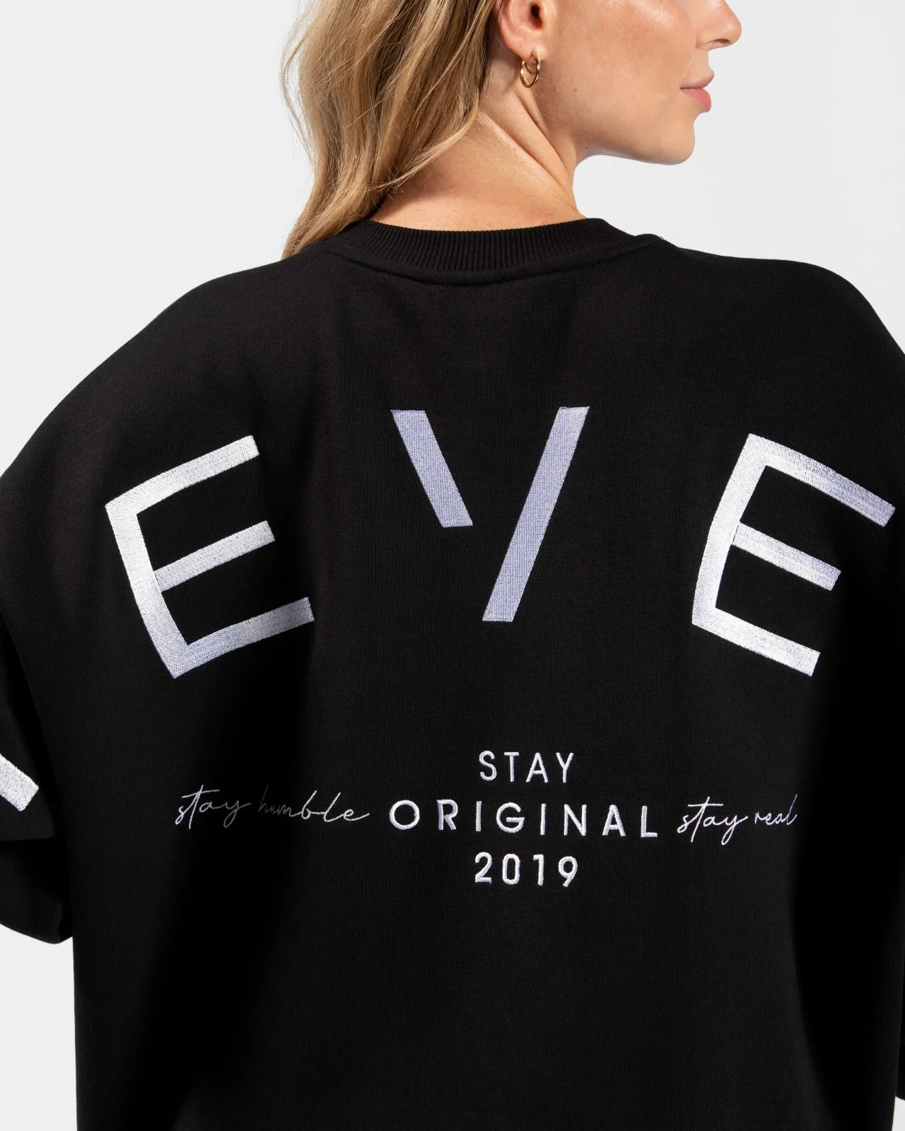 Signature Oversized Sweater "Schwarz" - Image 4