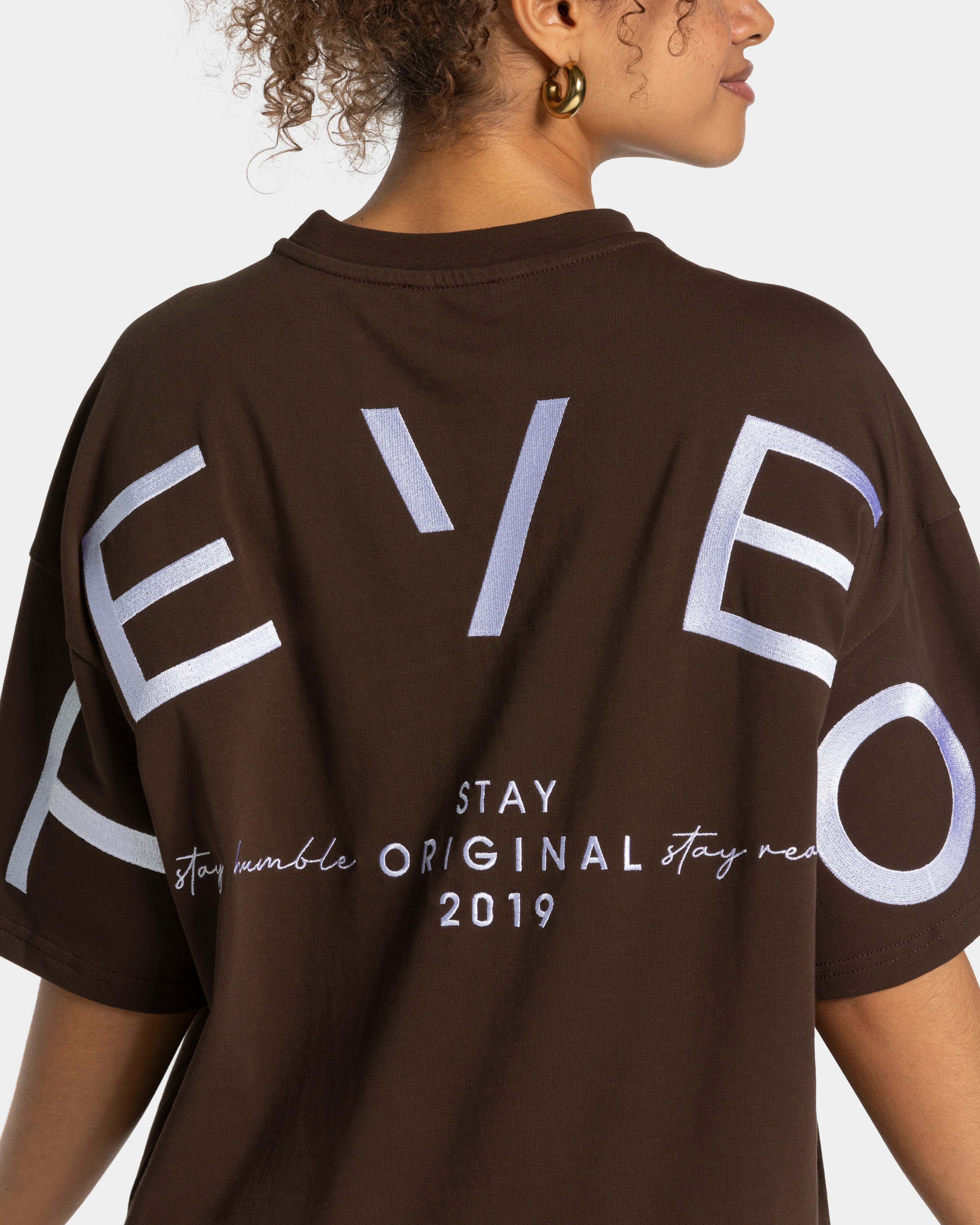 Signature Oversized T-Shirt "Dunkelbraun" - Image 4
