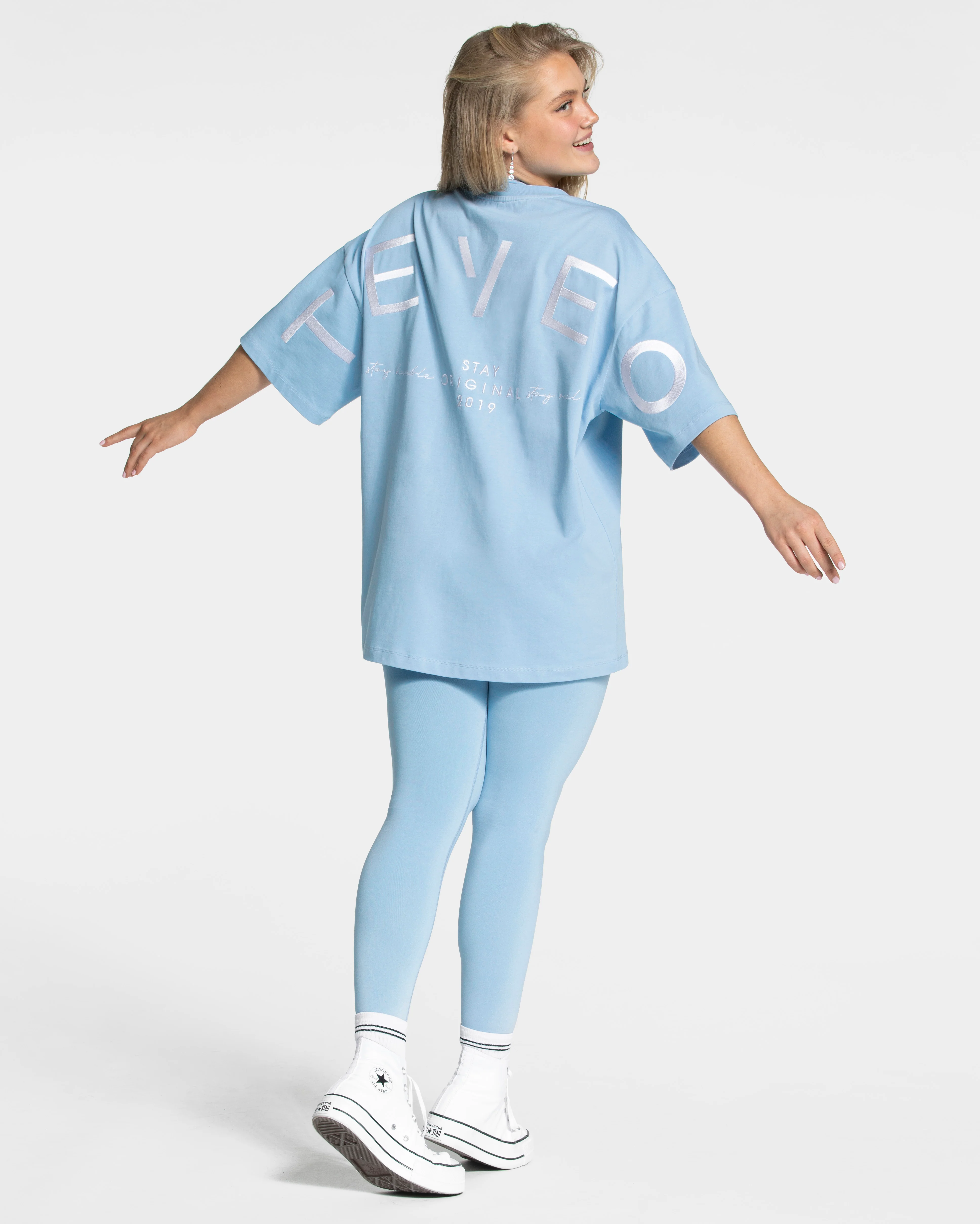 Signature Oversized T-Shirt "Ice Blue" - Image 5