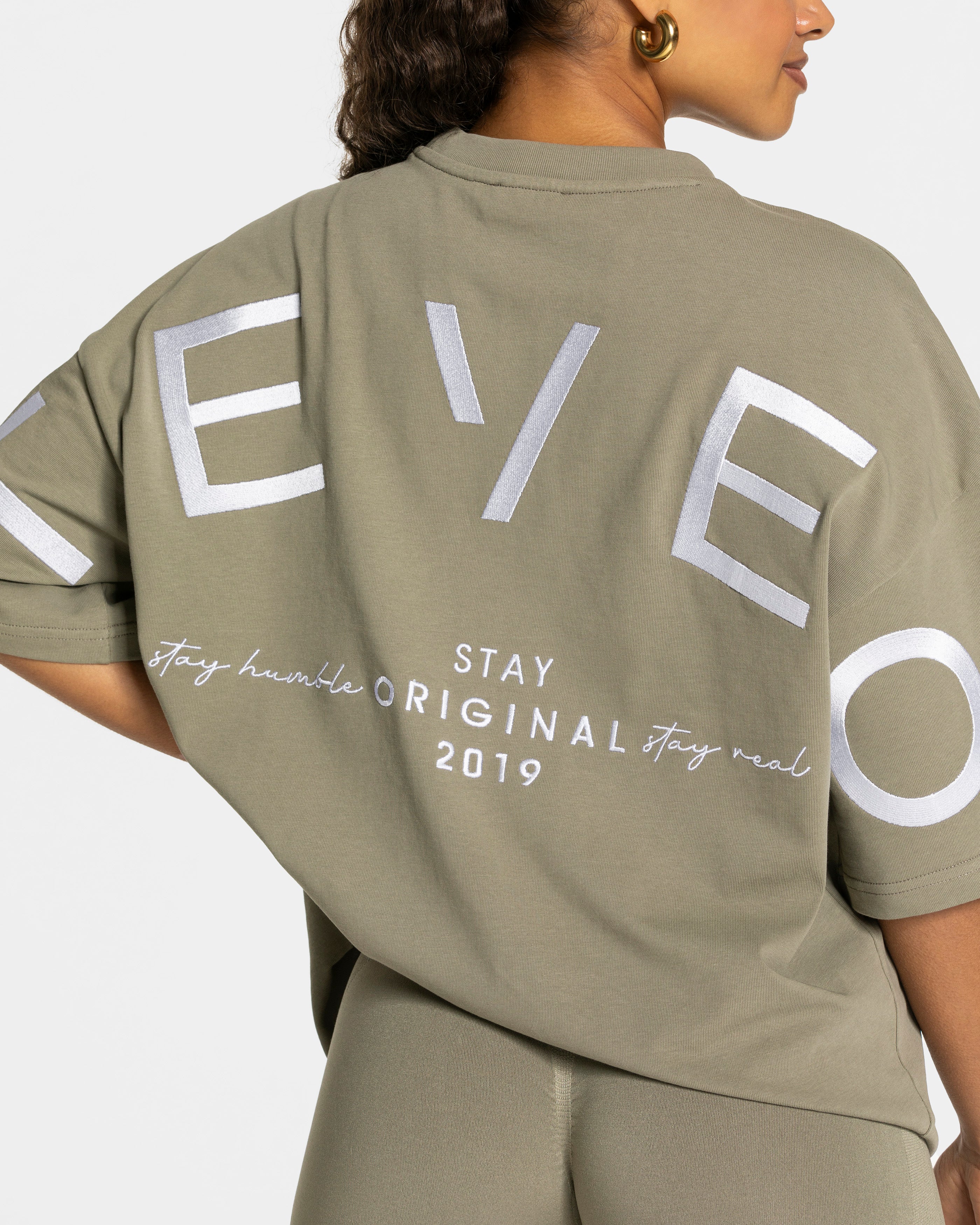 Signature Oversized T-Shirt "Khaki" - Image 4