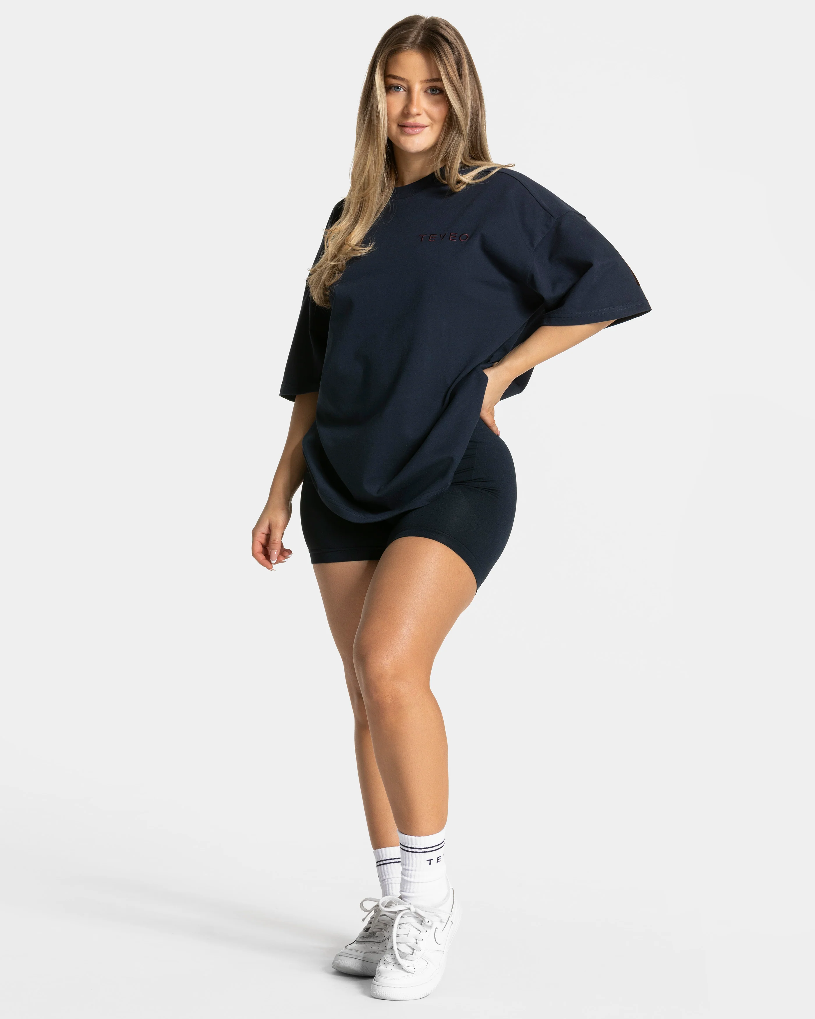 Signature Oversized T-Shirt "Midnight" - Image 3