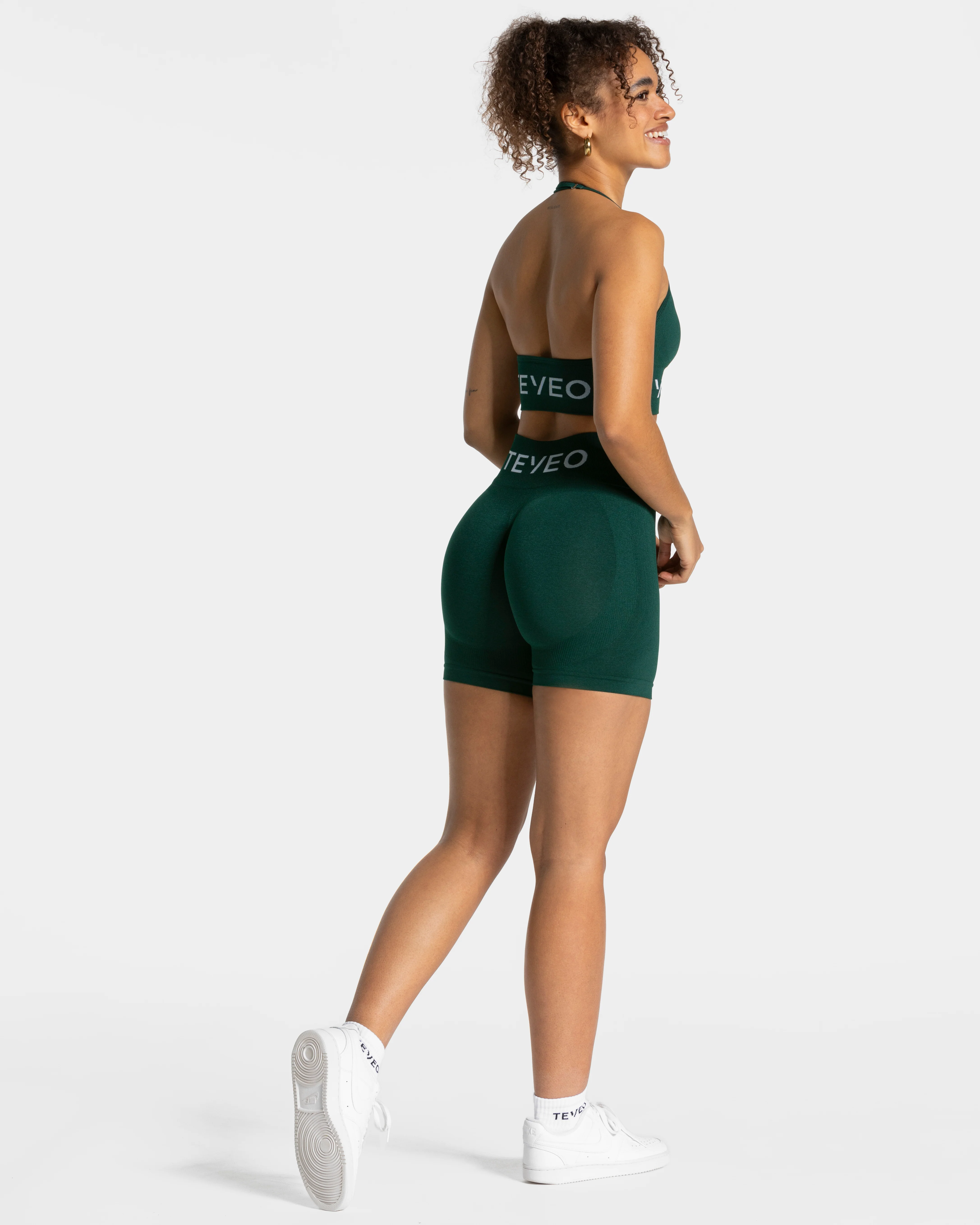 Signature Covert Scrunch Shorts "Dunkelgrün" - Image 4