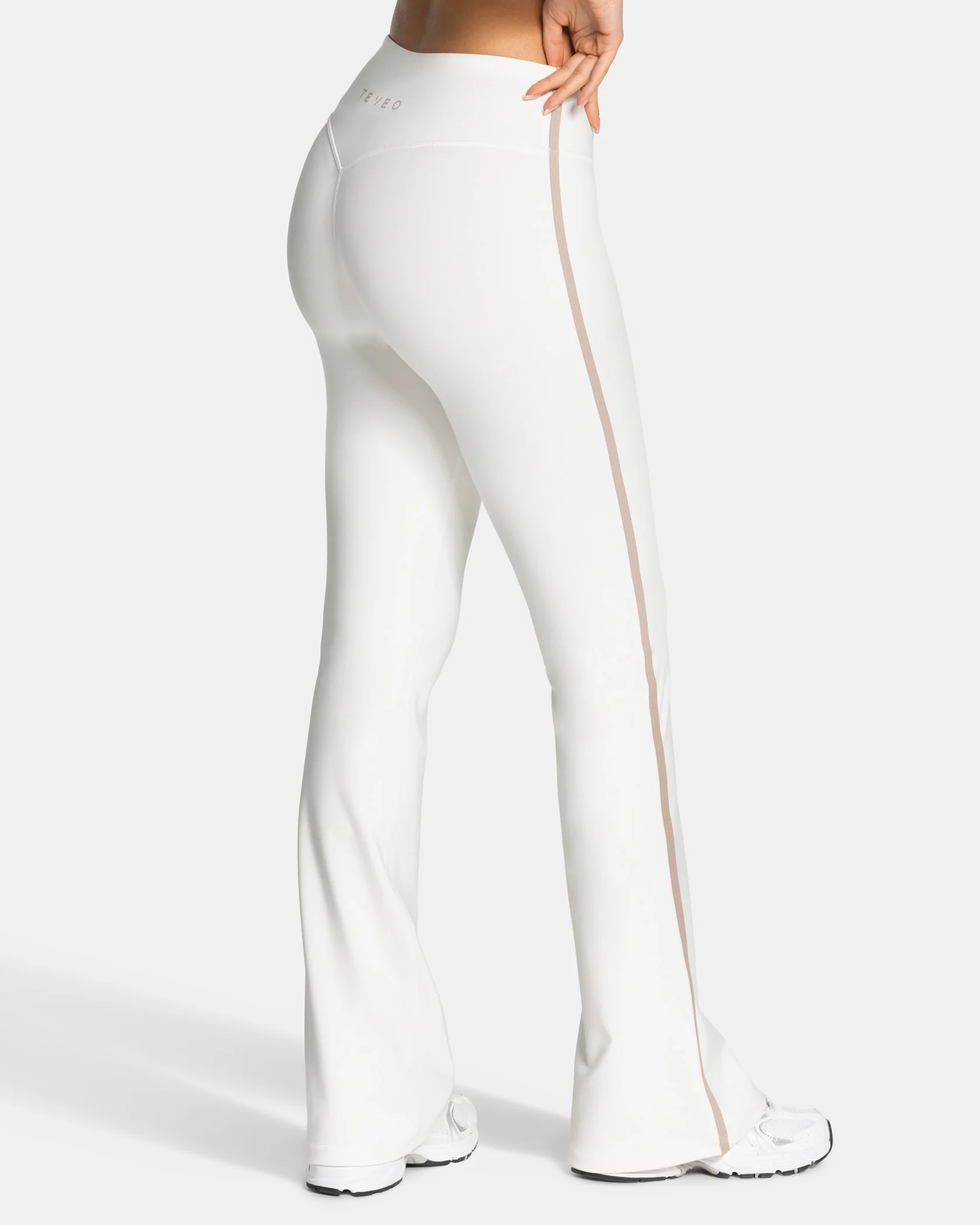 Soft Flared Leggings Regular "Off White" - Image 3