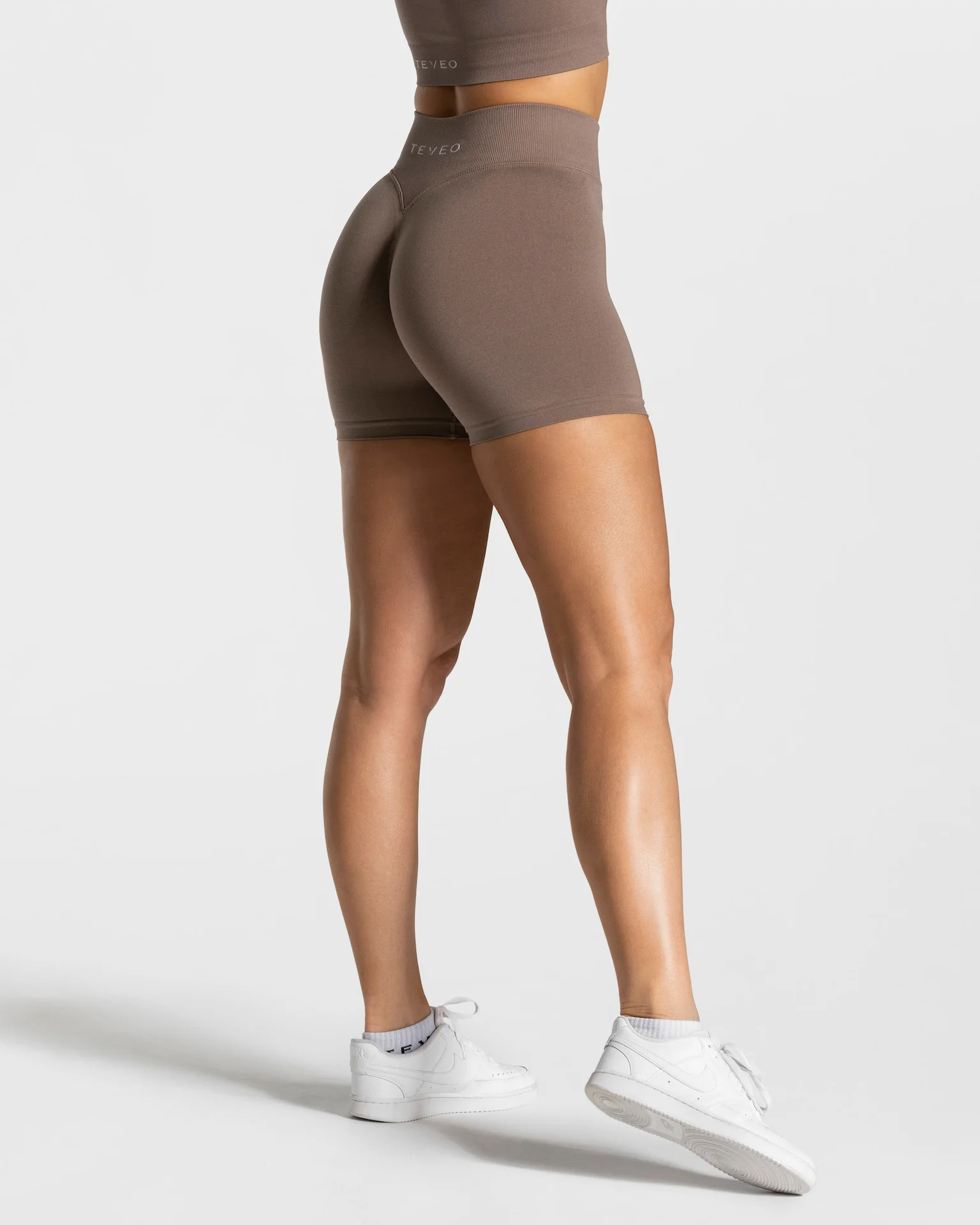 Statement Scrunch Shorts "Mokka" - Image 2