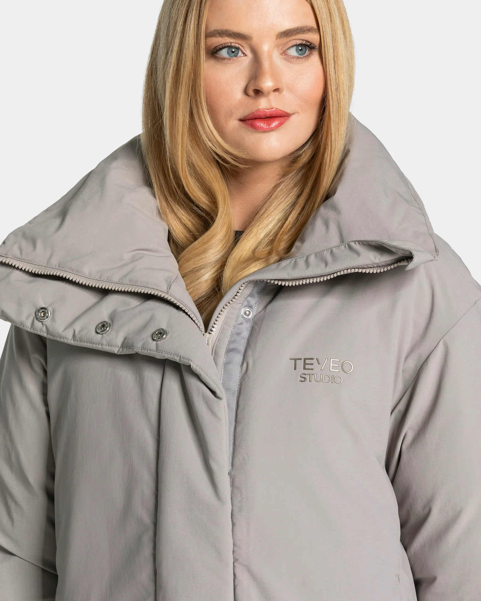 Studio Puffer Jacke "Smoke" - Image 4