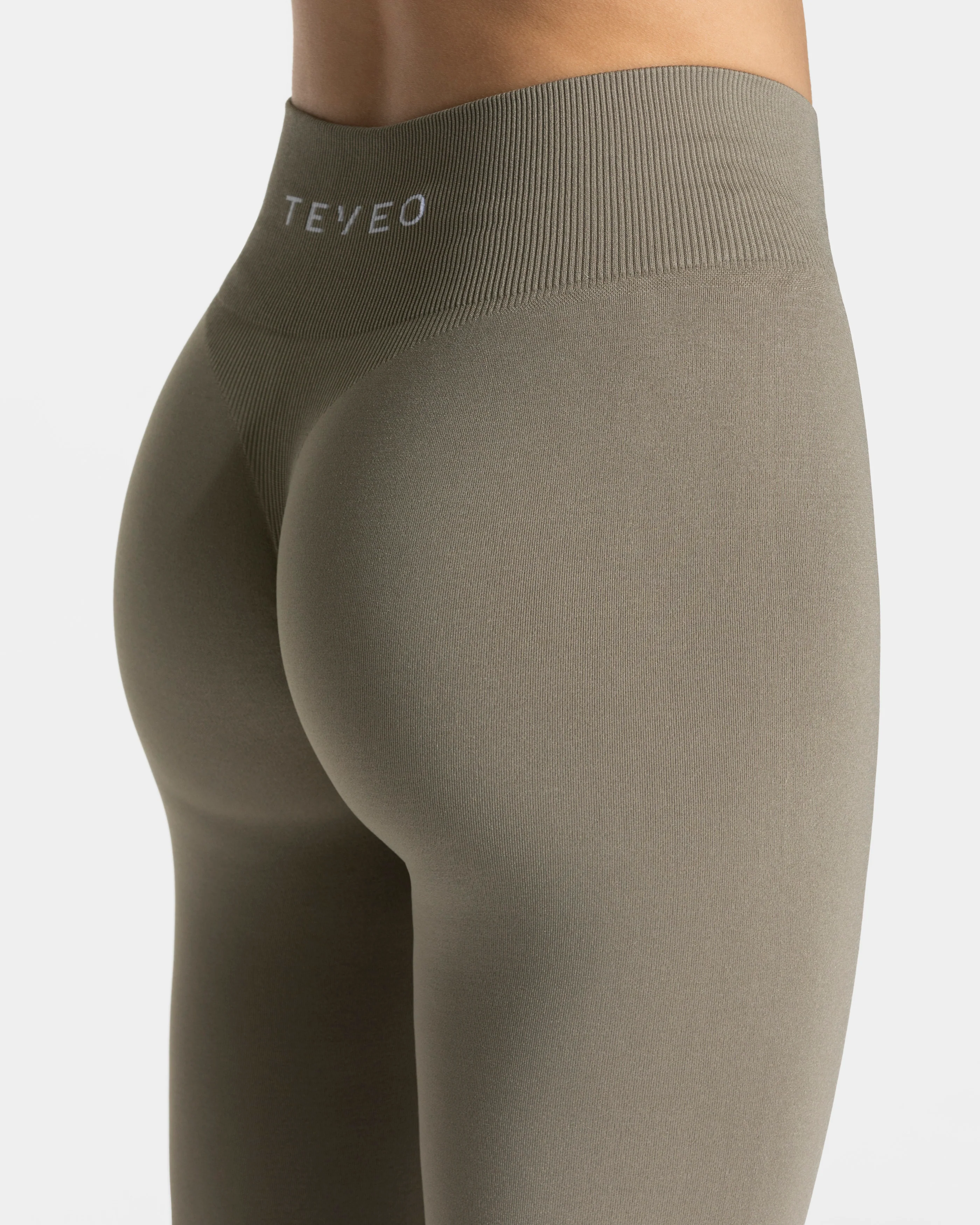 Timeless Pro Covert Scrunch Leggings "Khaki" - Image 4