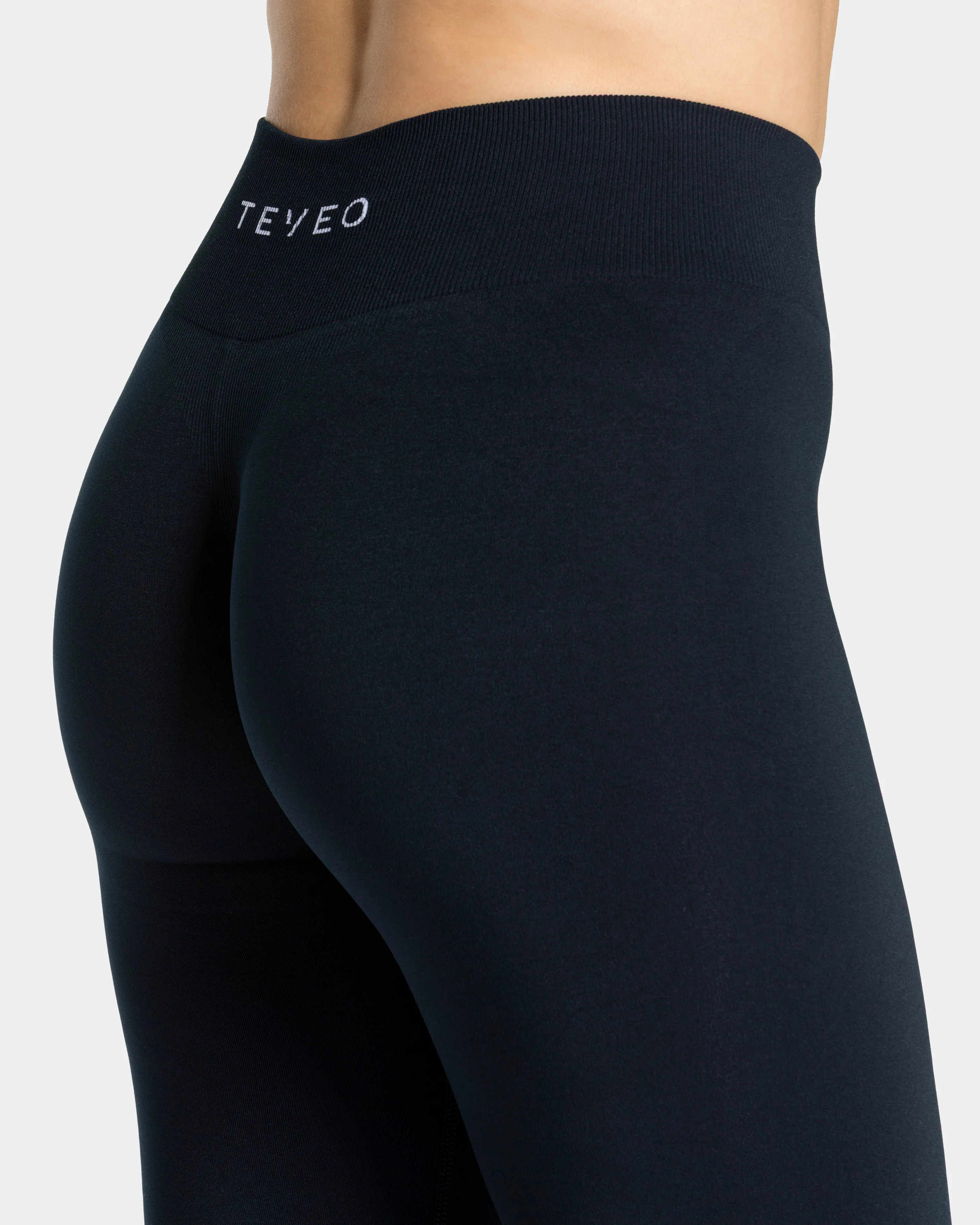 Timeless Pro Covert Scrunch Leggings "Midnight" - Image 4
