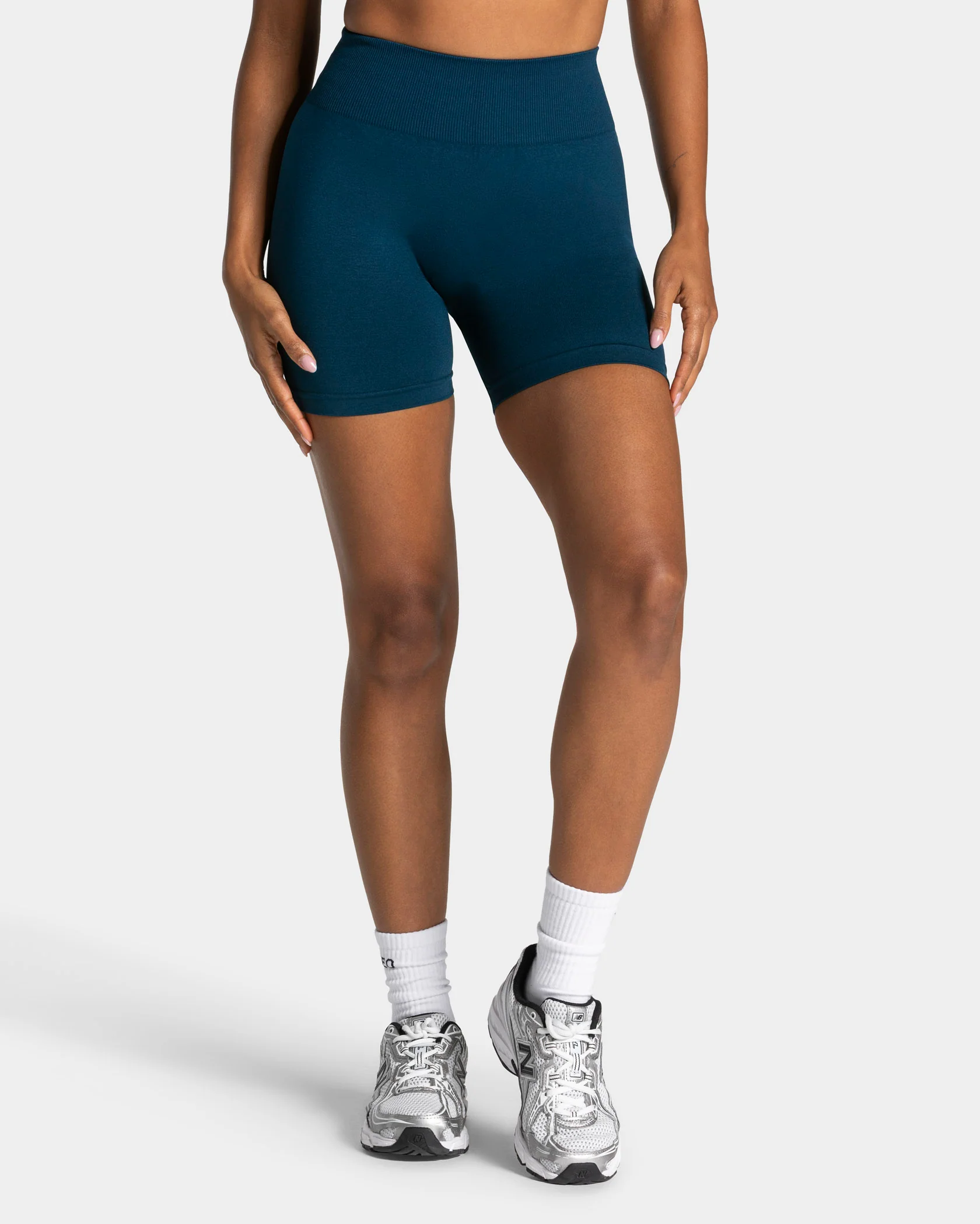 Timeless Pro Covert Scrunch Short "Dark Teal" - Image 2