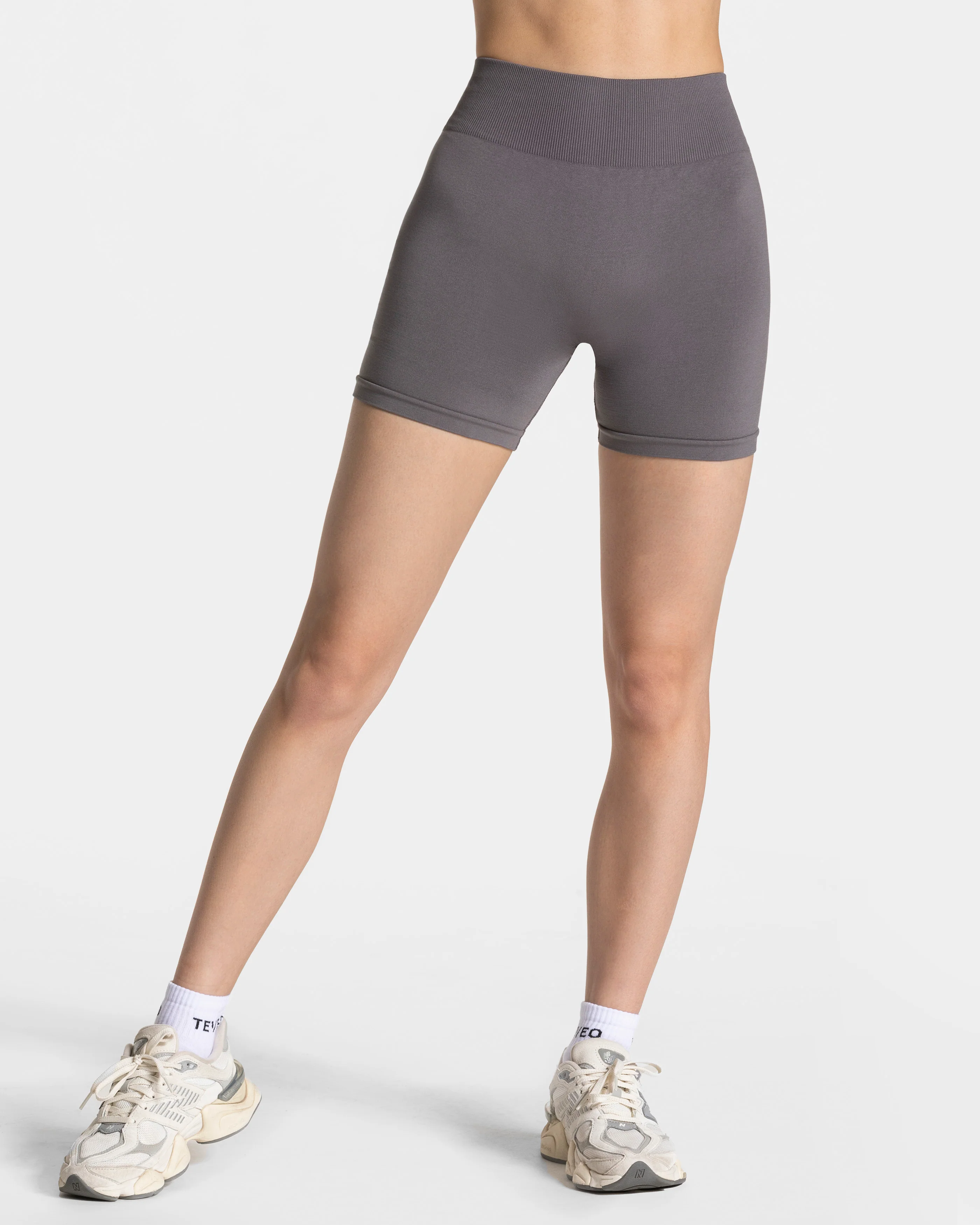 Timeless Pro Covert Scrunch Shorts "Graphit" - Image 2