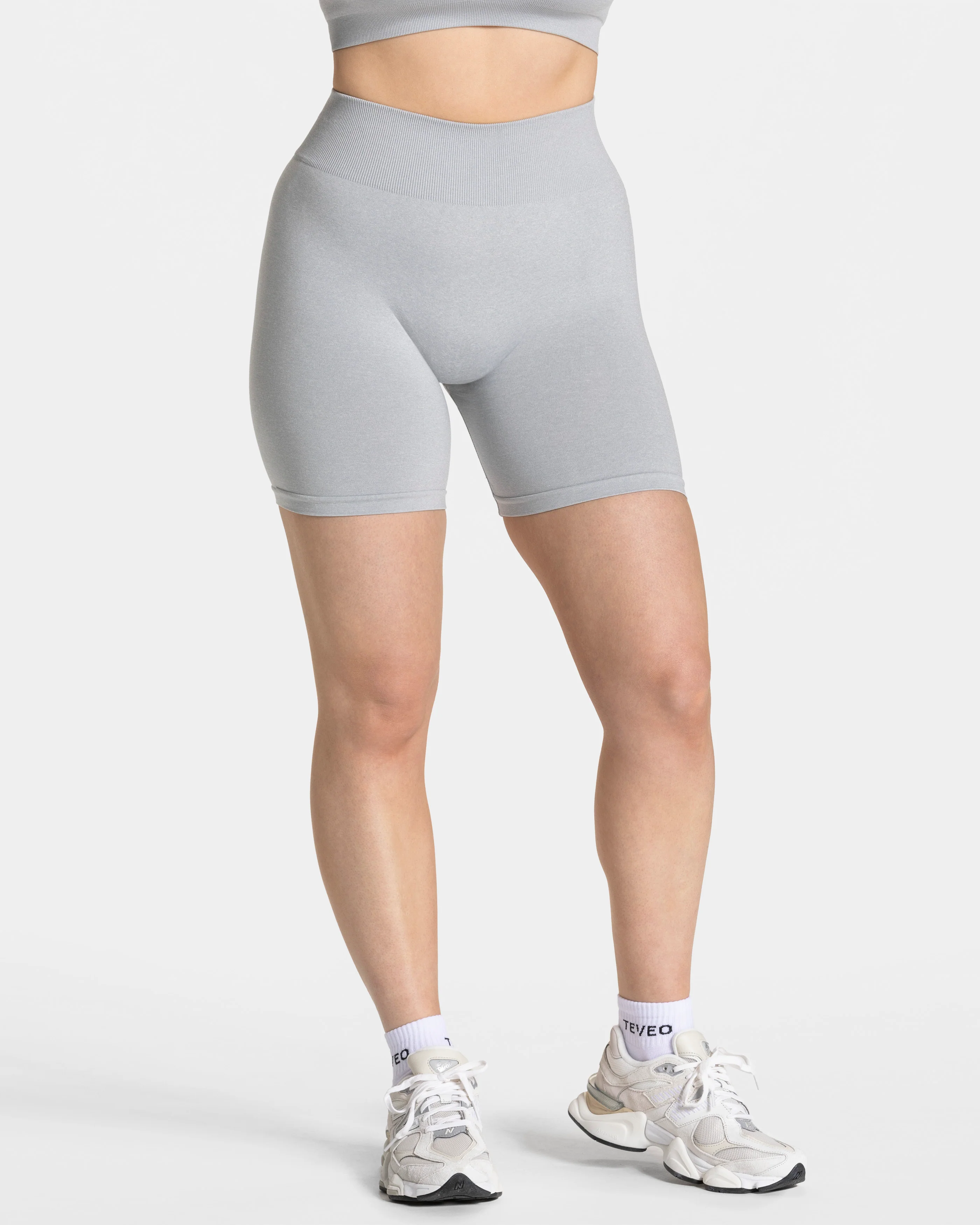 Timeless Pro Covert Scrunch Shorts "Hellgrau" - Image 2