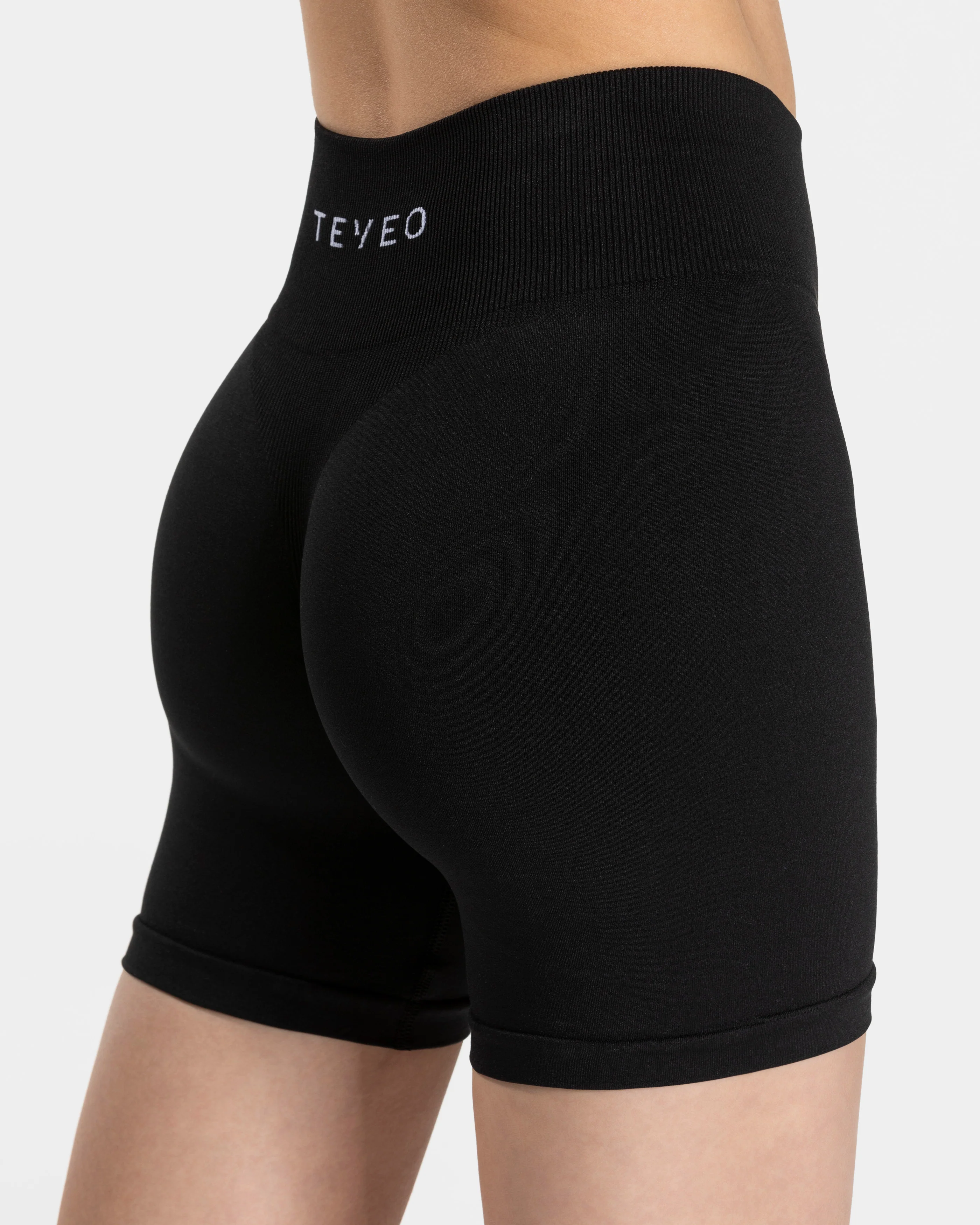 Timeless Pro Covert Scrunch Shorts "Schwarz" - Image 4