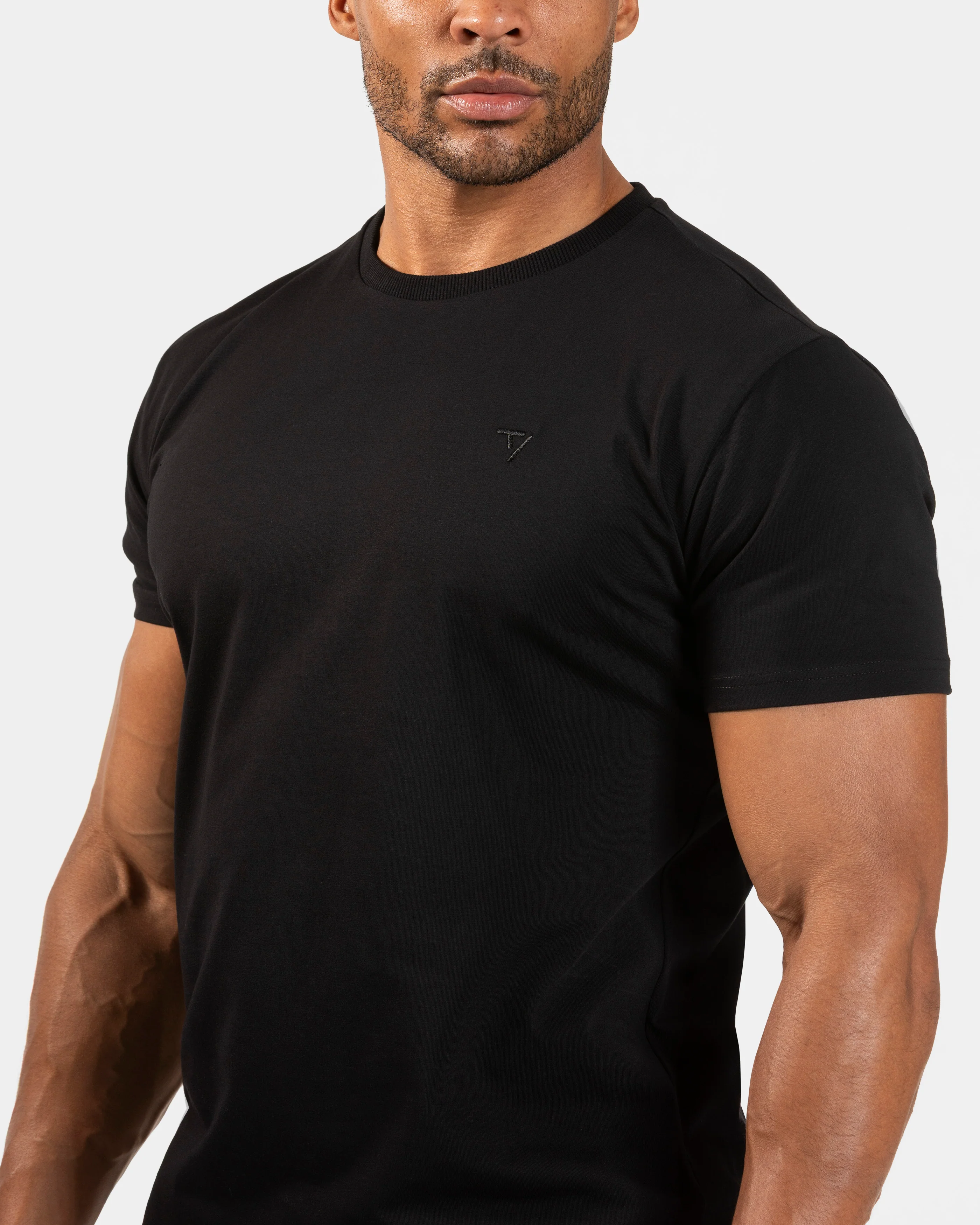 Timeless Pro Fitted T-Shirt "Schwarz" - Image 4