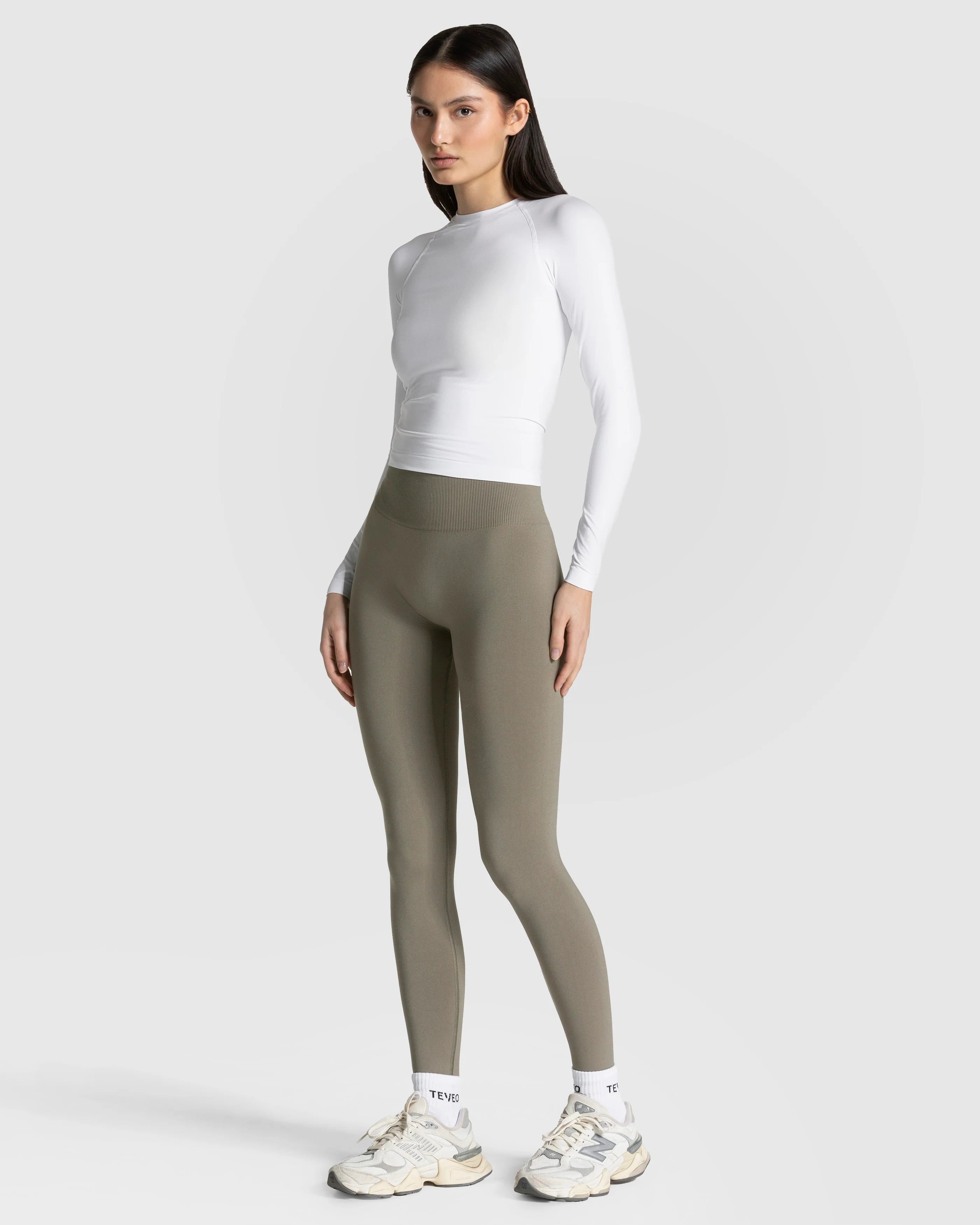 Timeless Pro Longsleeve "Weiß" - Image 3