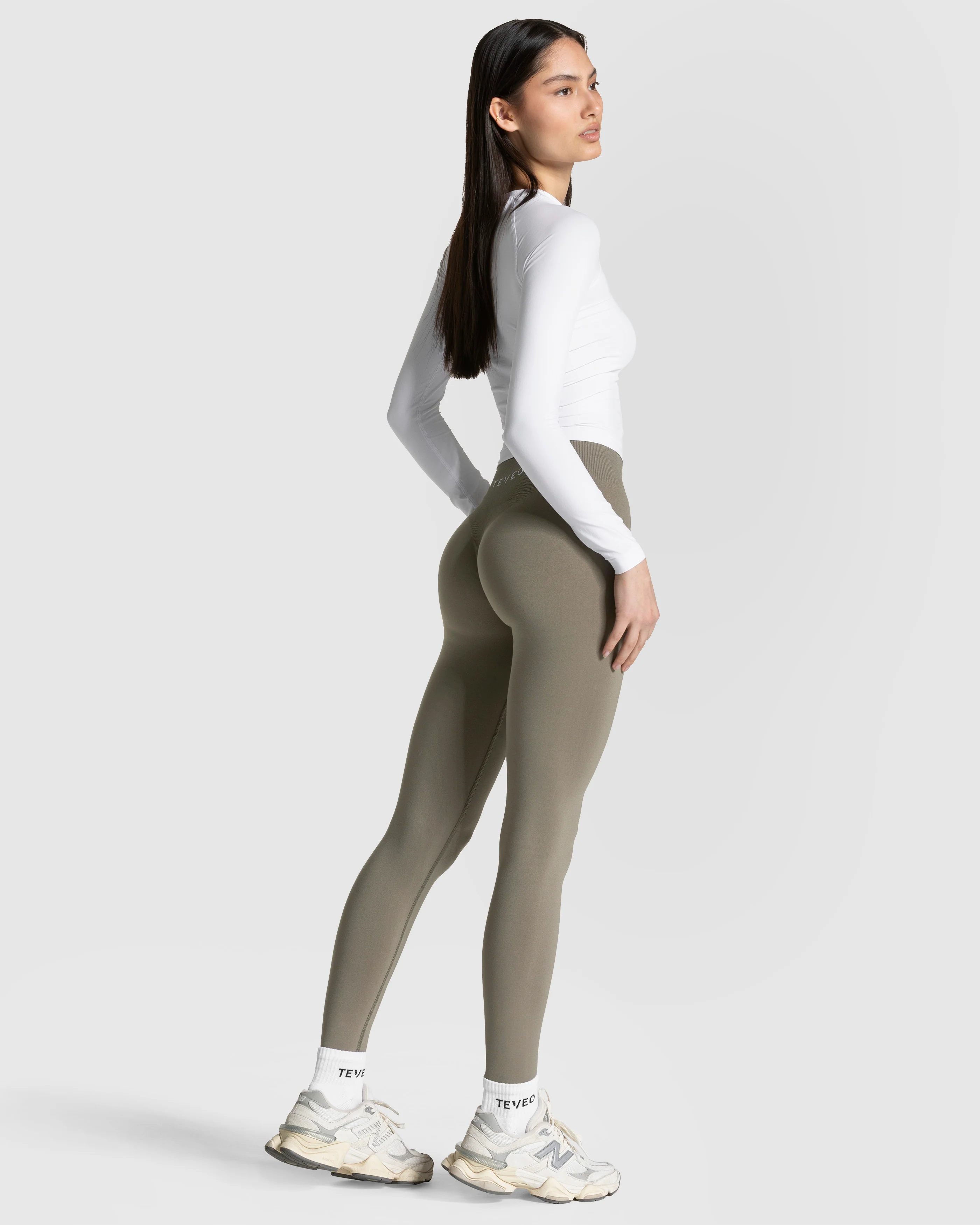 Timeless Pro Longsleeve "Weiß" - Image 5