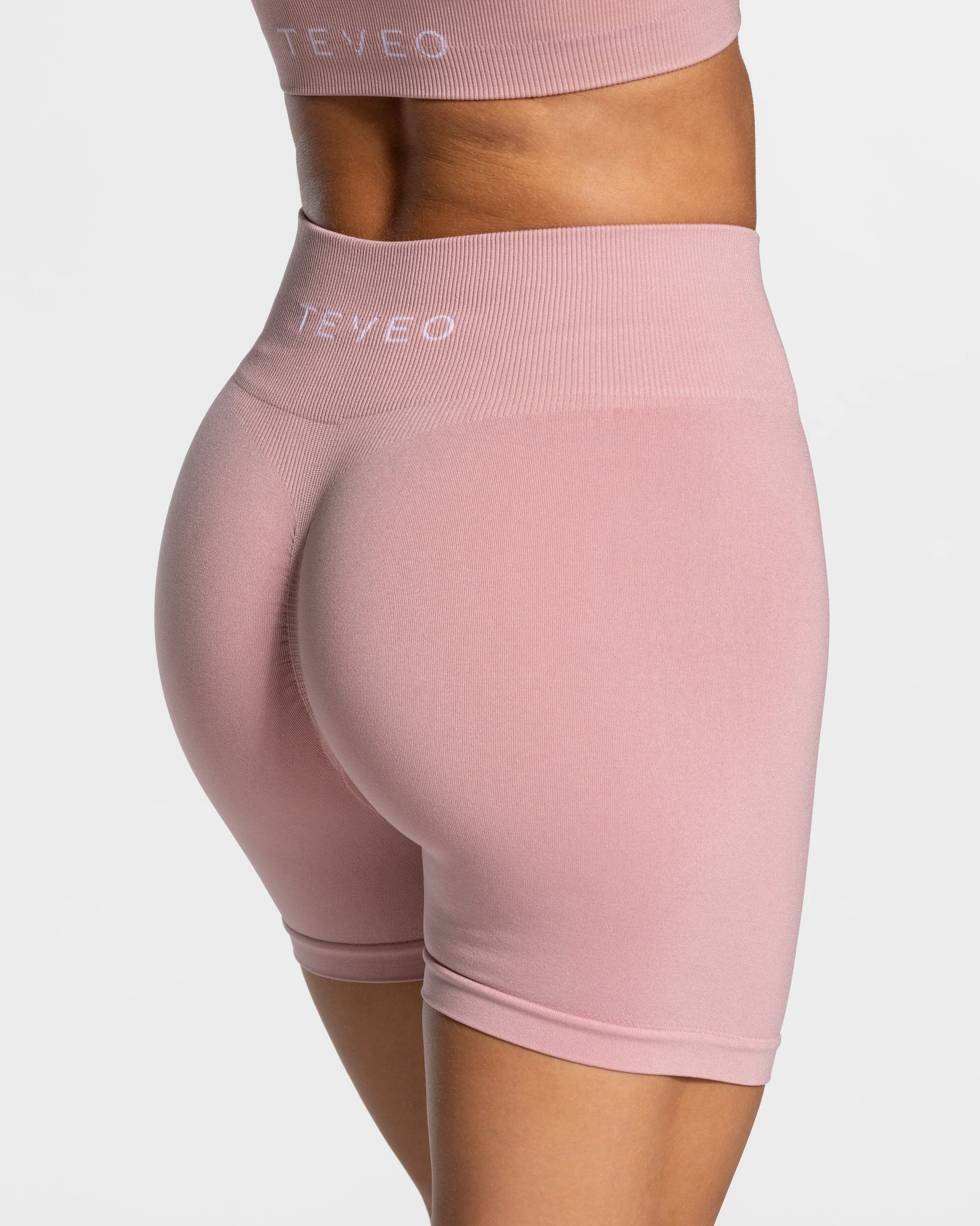 Timeless Scrunch Shorts "Rosa" - Image 4